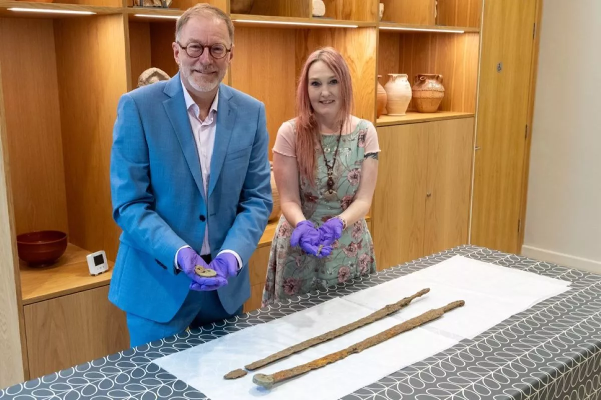 Metal Detectorist Finds 2,000-Year-Old Roman Swords in 'Amazing Discovery' - Vimarsana News