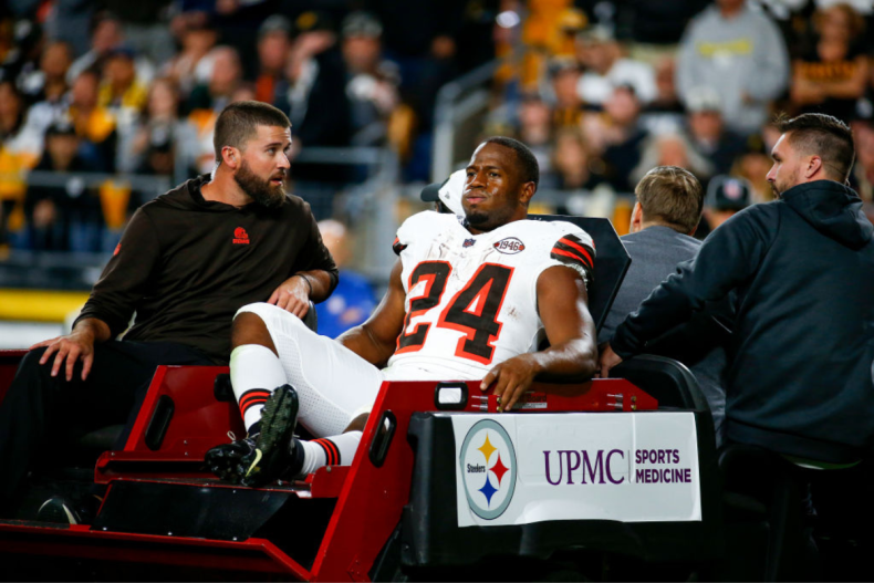 Nick Chubb carted off the field post-injury