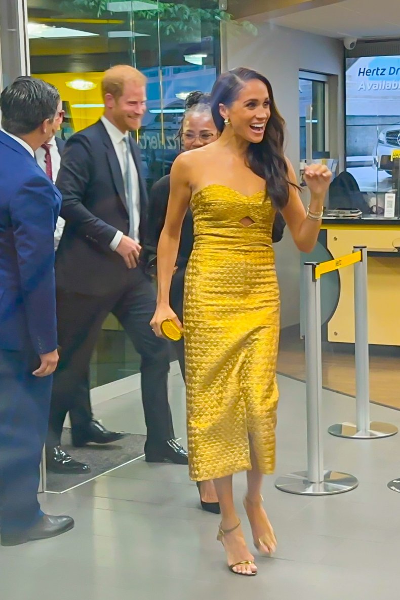 Meghan, Harry Arrive Through Hertz Shop