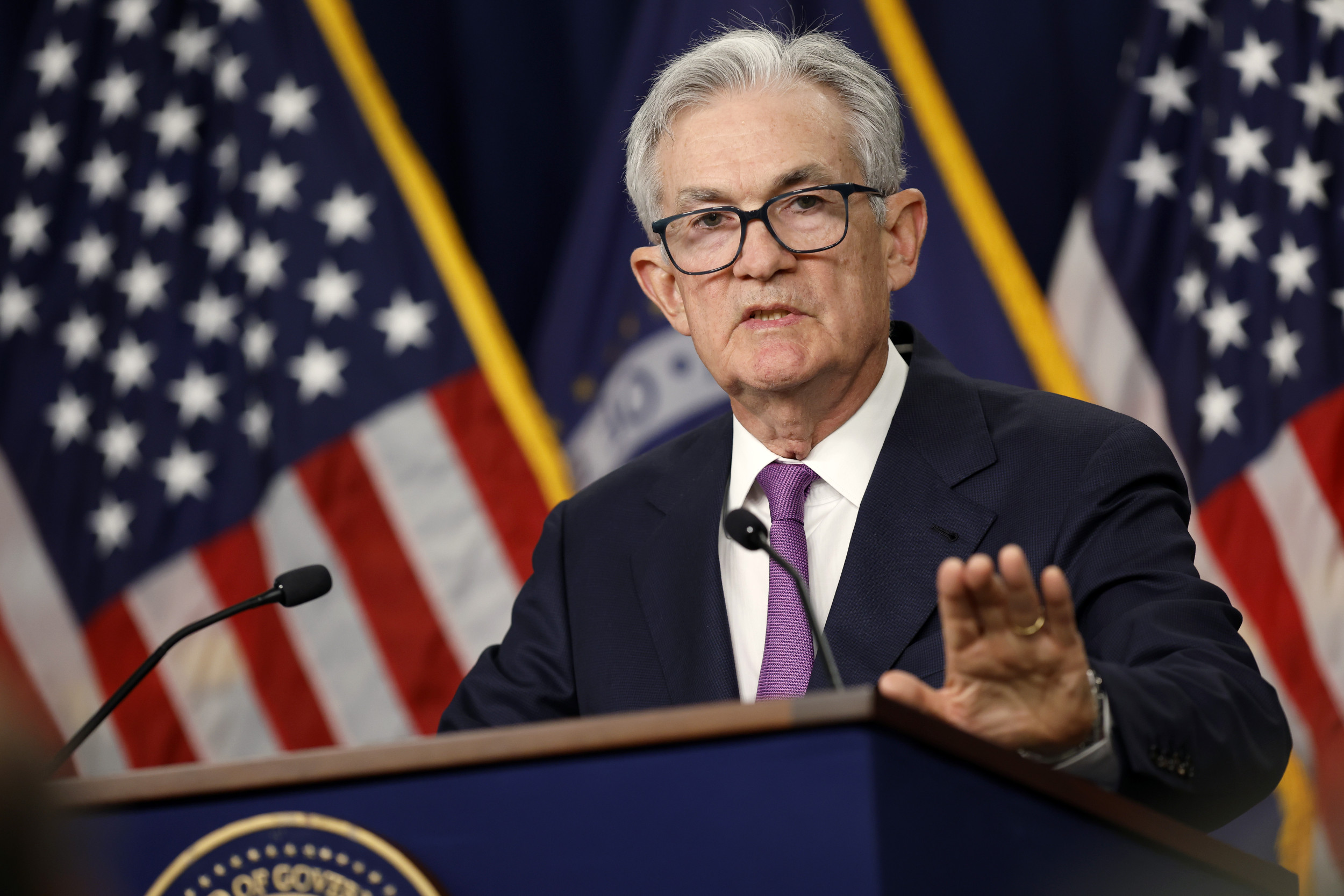 When Will Interest Rates Drop New Timeline As Housing Market Struggles 