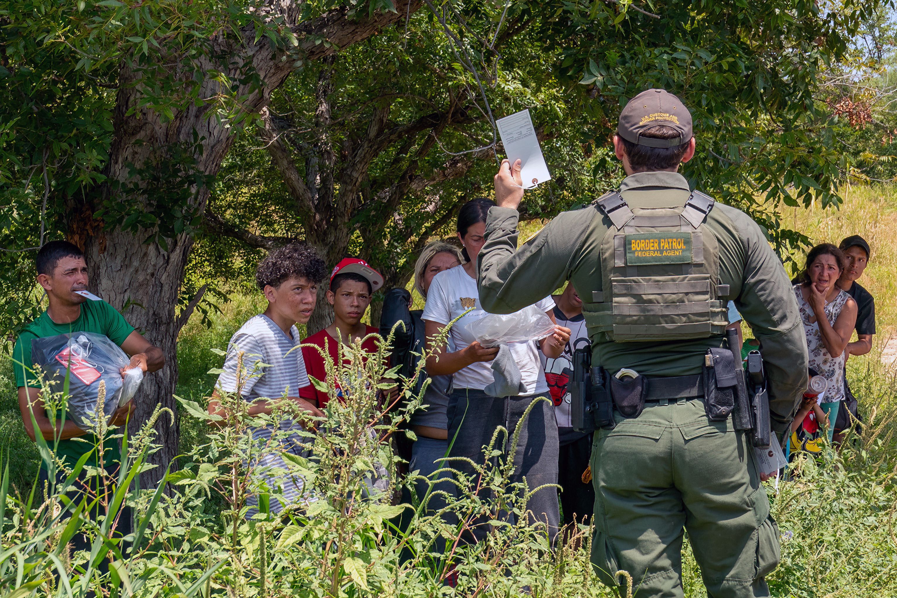 Greg Abbott Touts Razor Wire, River Barriers as Border 'Invasion' Declared