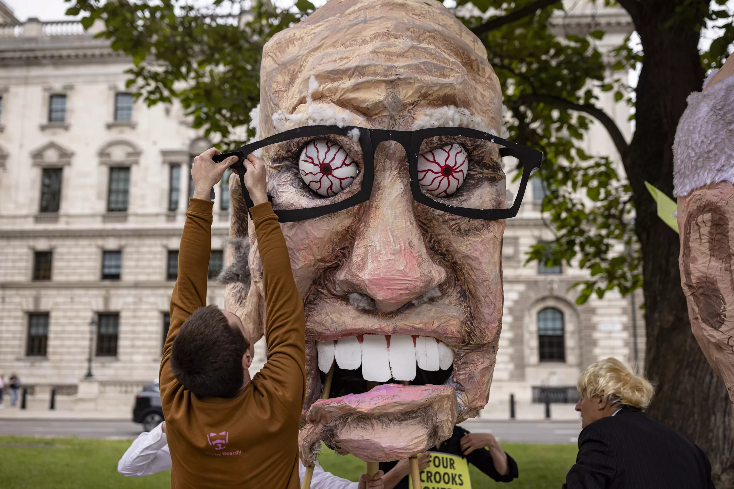 From Murdoch to Murdoch: What We Can Expect From a Post-Rupert Fox - Vimarsana News