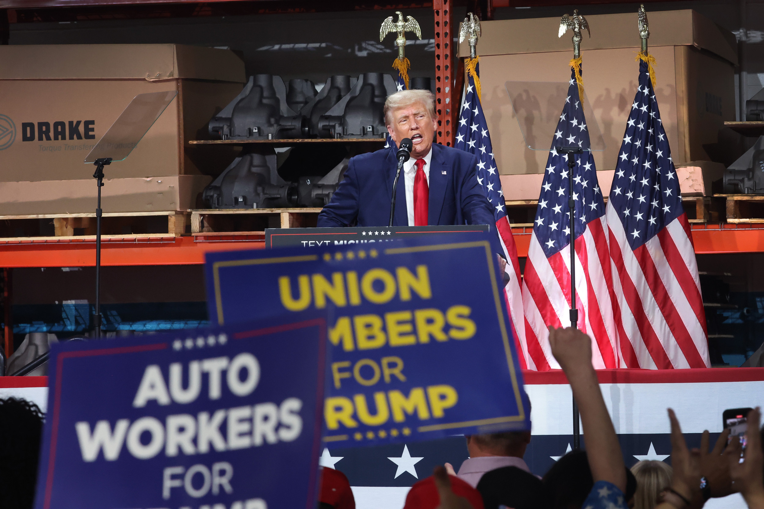 Big Labor Gamble: Push to Unionize Every U.S. Auto Plant - The New York  Times