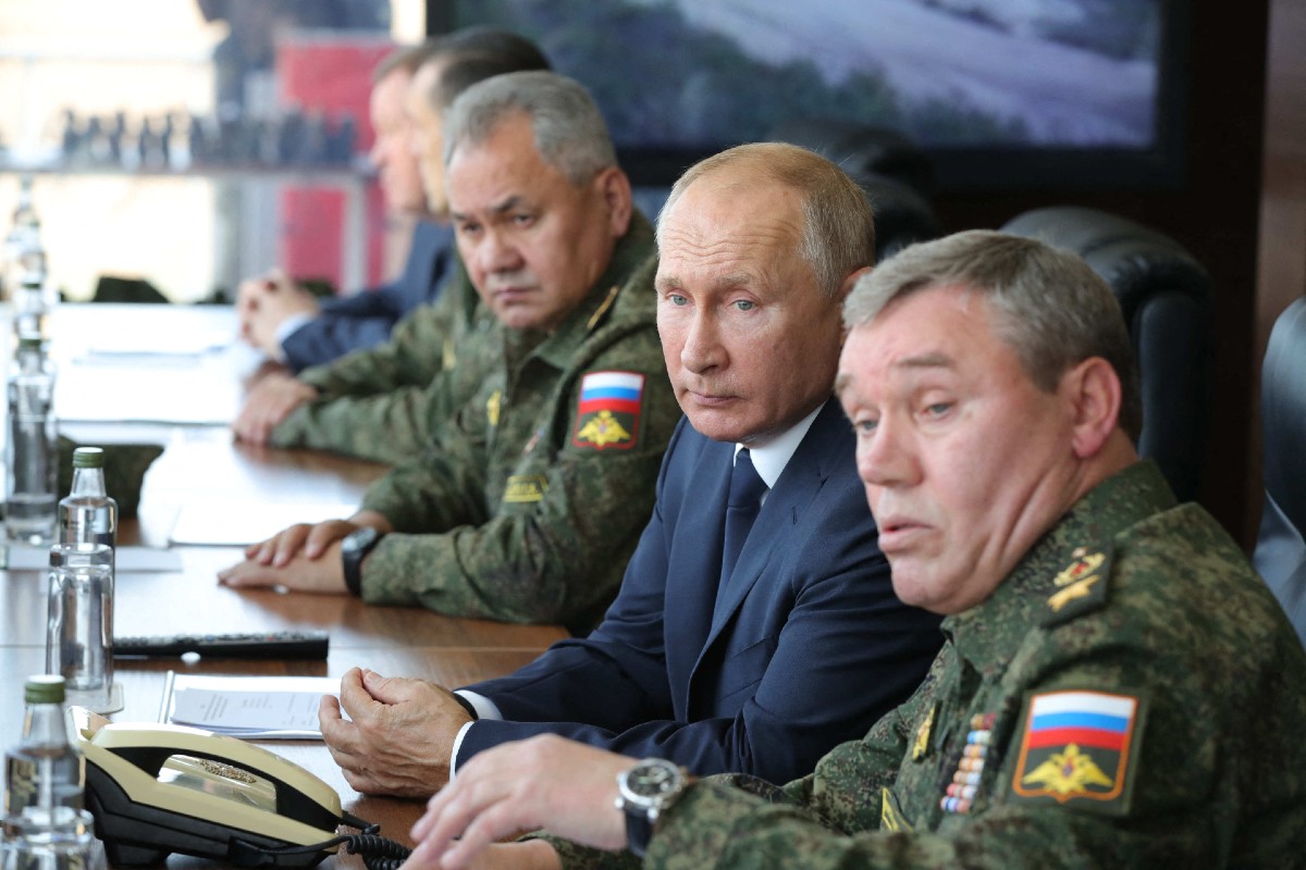 Putin Calling the Shots Without Listening to Military: Think Tank