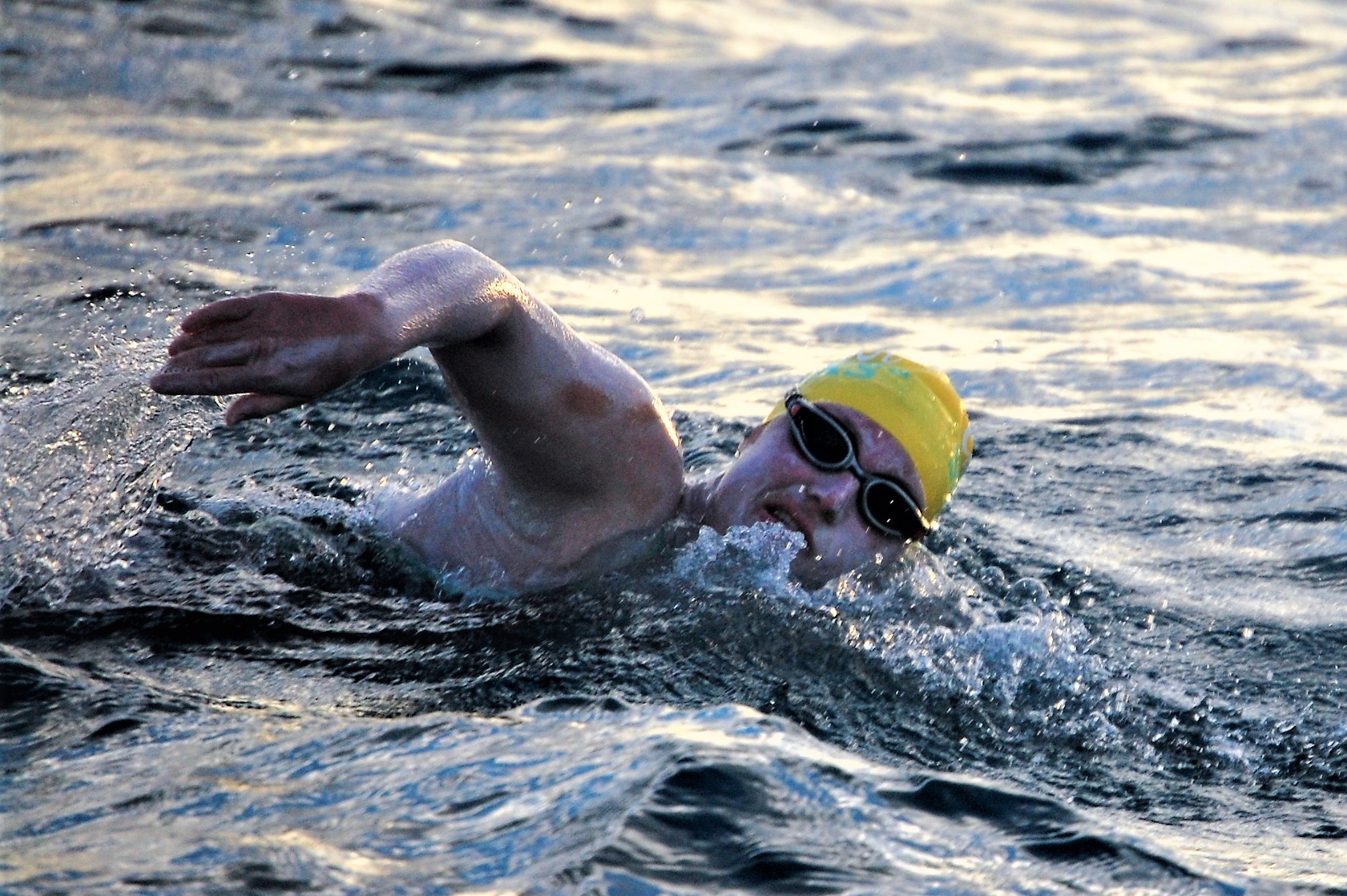 Sarah swim. Ла Манш заплыв. Женщина переплывшая ла-Манш. English channel Swim. Swimmers the English channel.