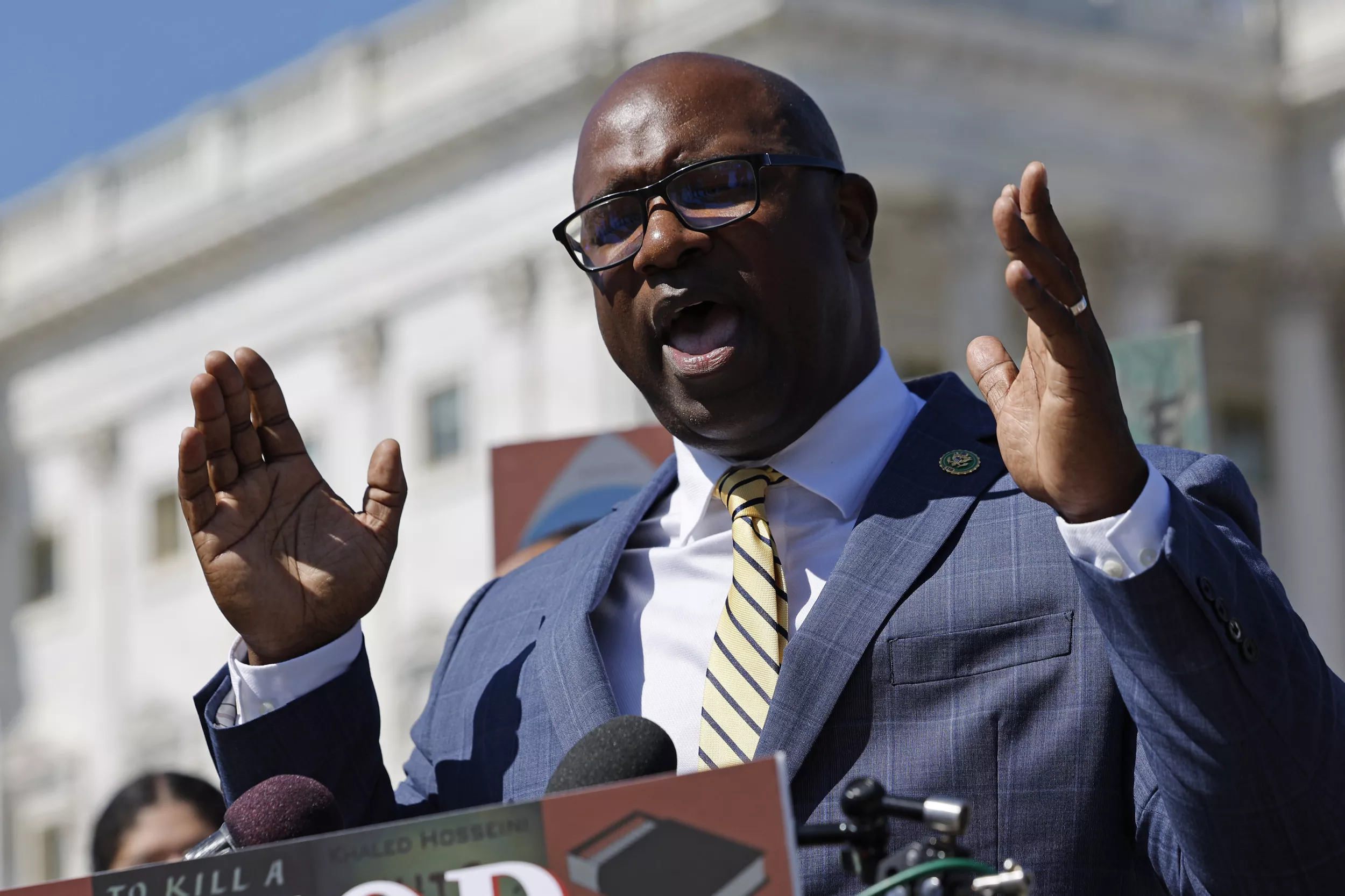 Congressman Pulls Fire Alarm Amid Funding Mayhem: What We Know - Vimarsana News