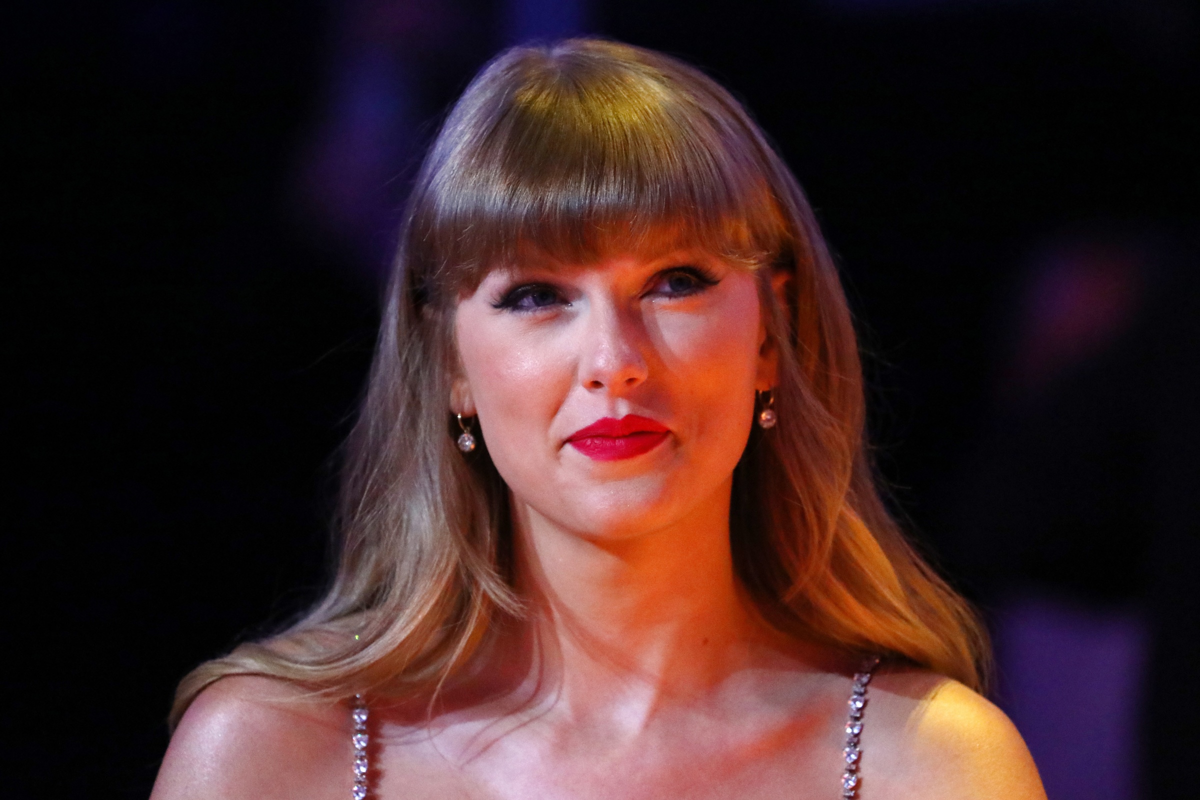 Top-selling NFL jerseys: Taylor Swift ties spike Travis Kelce's