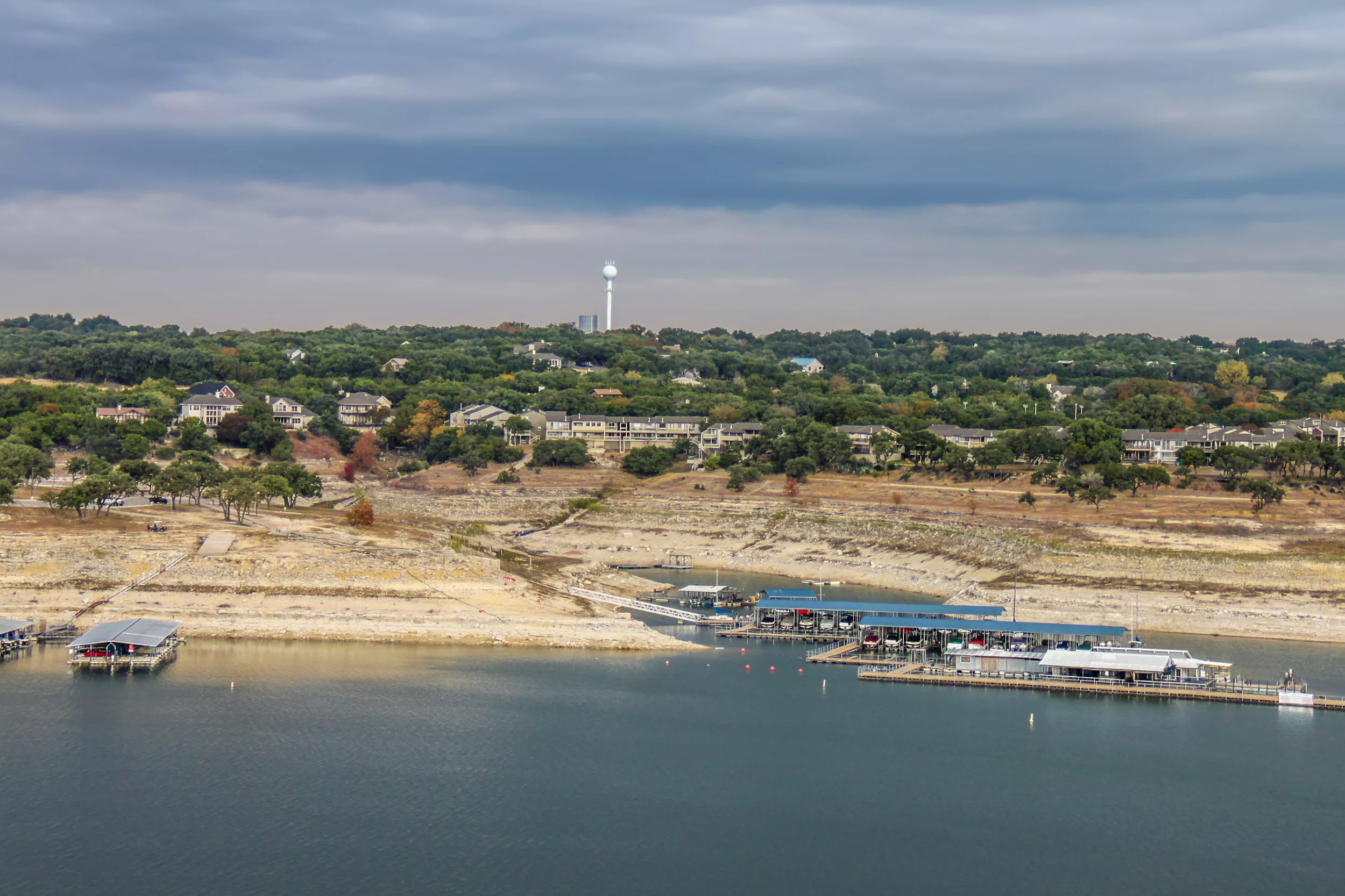 Photos Show Hidden Porta Potty in Middle of Texas Lake as Water Levels Fall - Vimarsana News