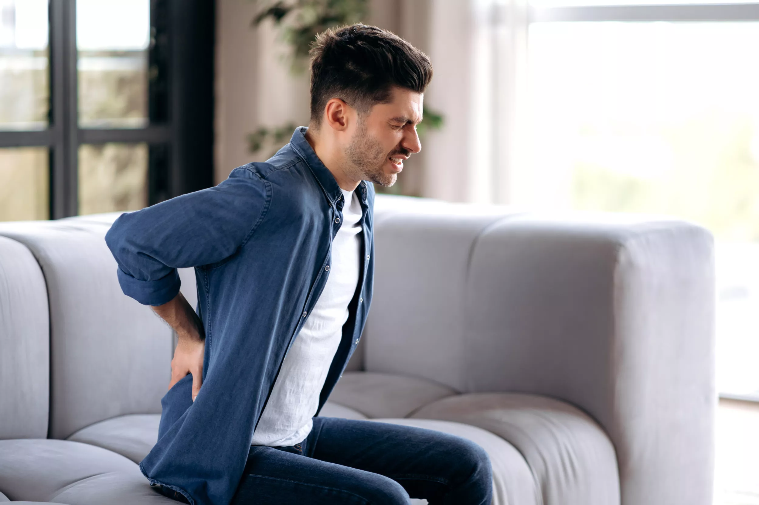 Back Pain? Don't Do These Common Household Activities, Say Chiropractors - Vimarsana News