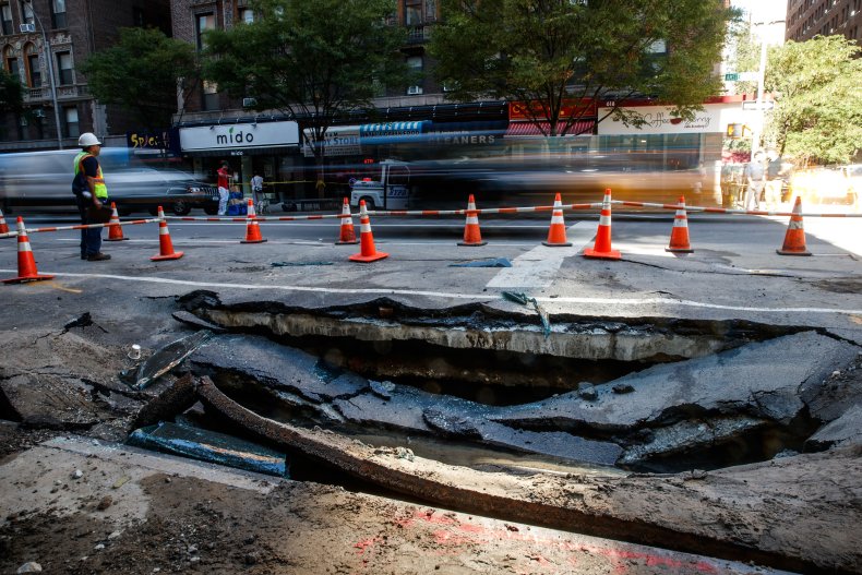 Sinkhole grows in New Jersey