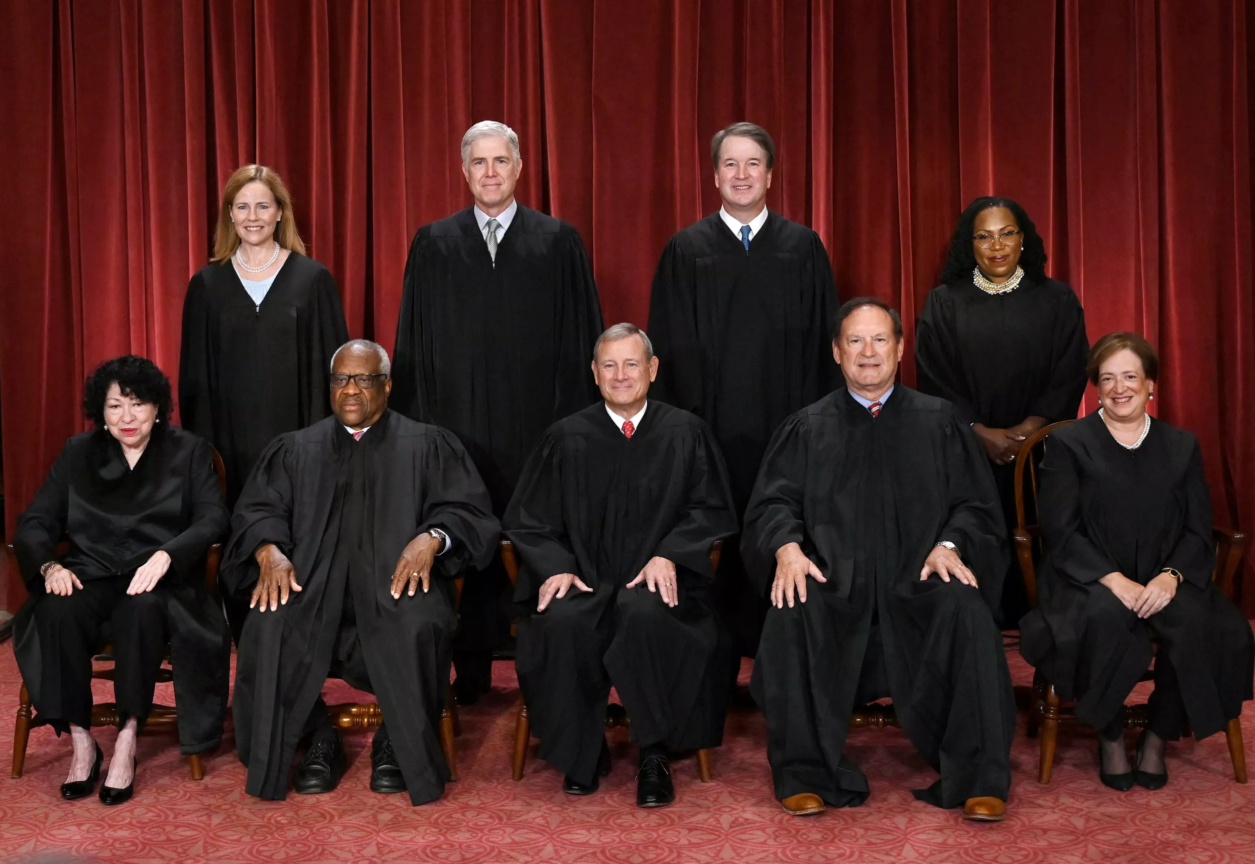 Trump's Supreme Court Justices May Save Elizabeth Warren's Brainchild - Vimarsana News