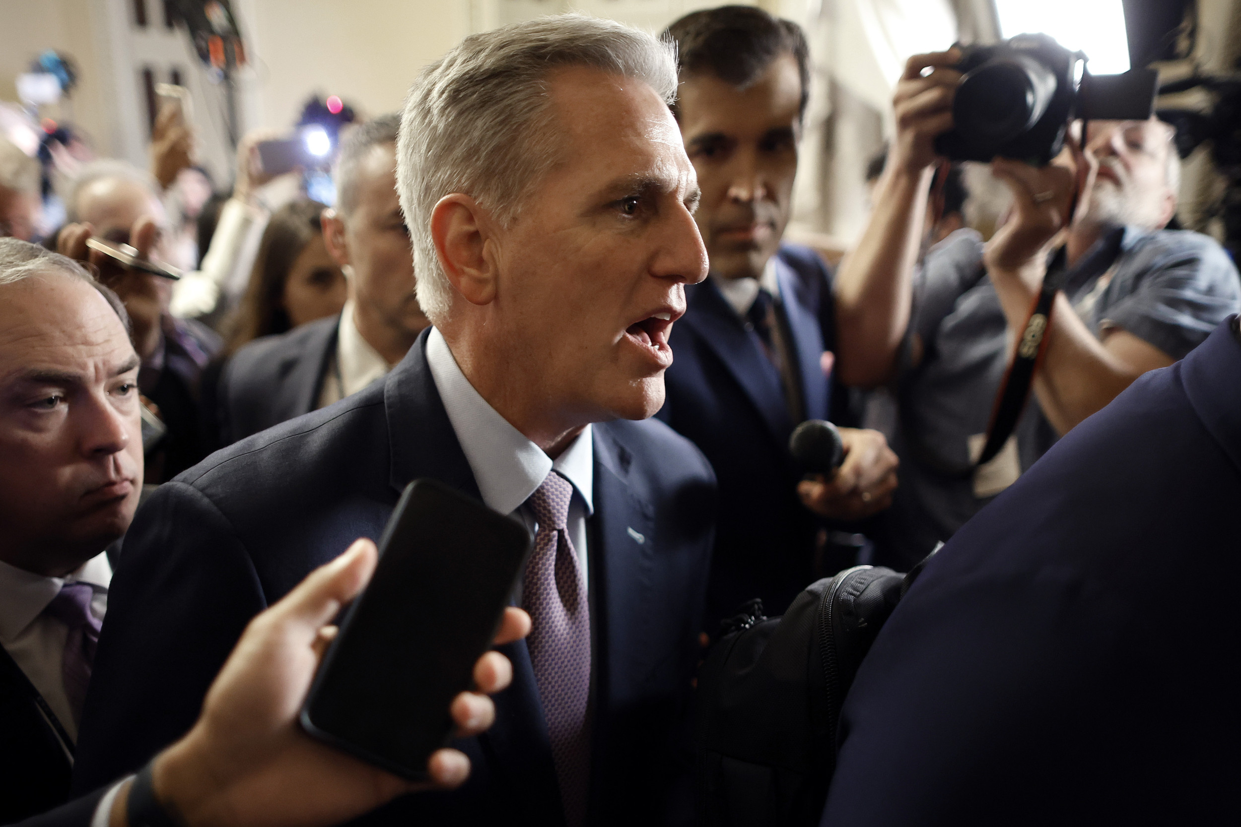 Nearly Half of Americans Support Kevin McCarthy's Removal: Poll thumbnail