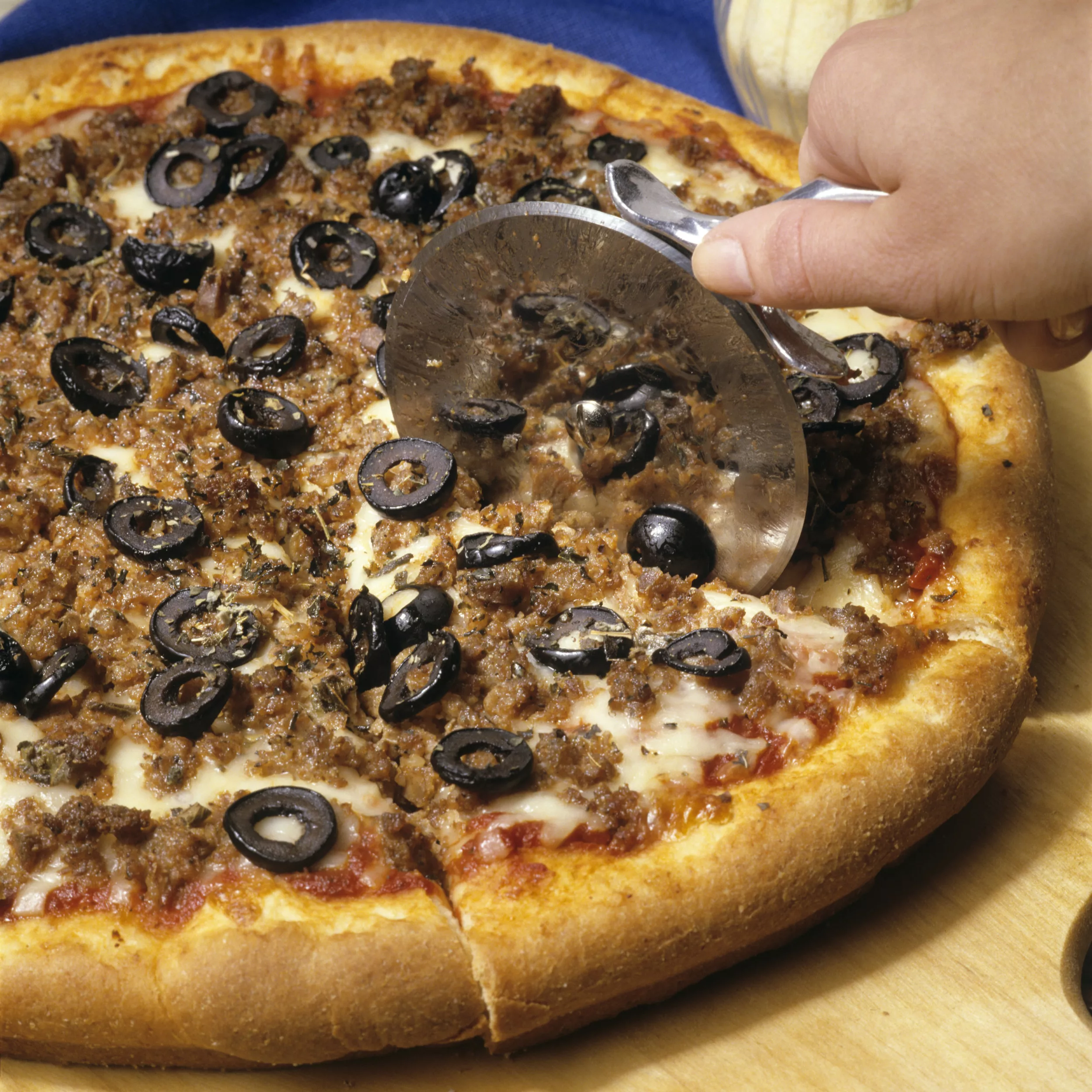 Celebrate National Sausage Pizza Day With These 7 Deals - Vimarsana News