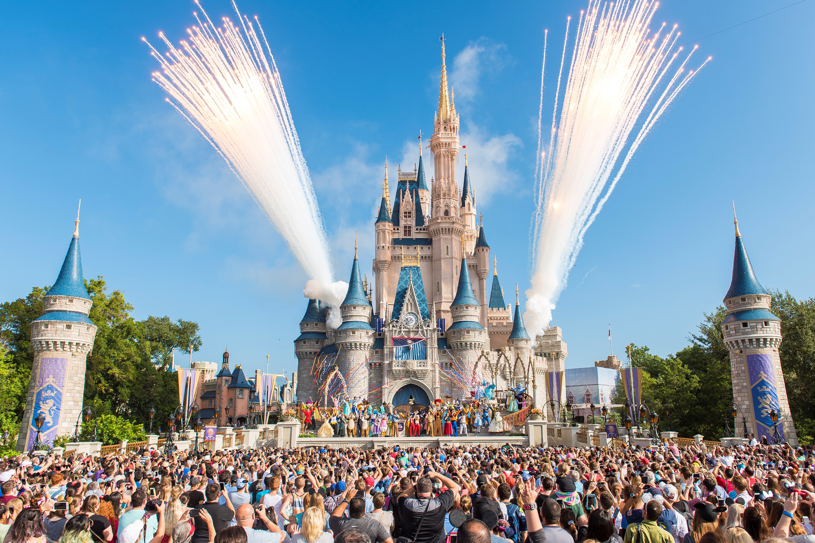 Disney Brings Back Park Hopper Access for Next Year