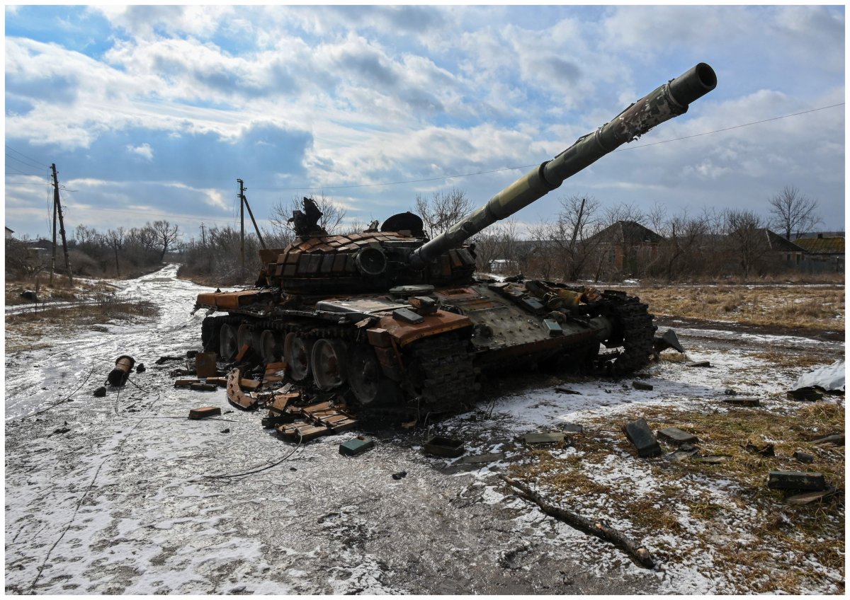 A destoryed tank in Ukraine 