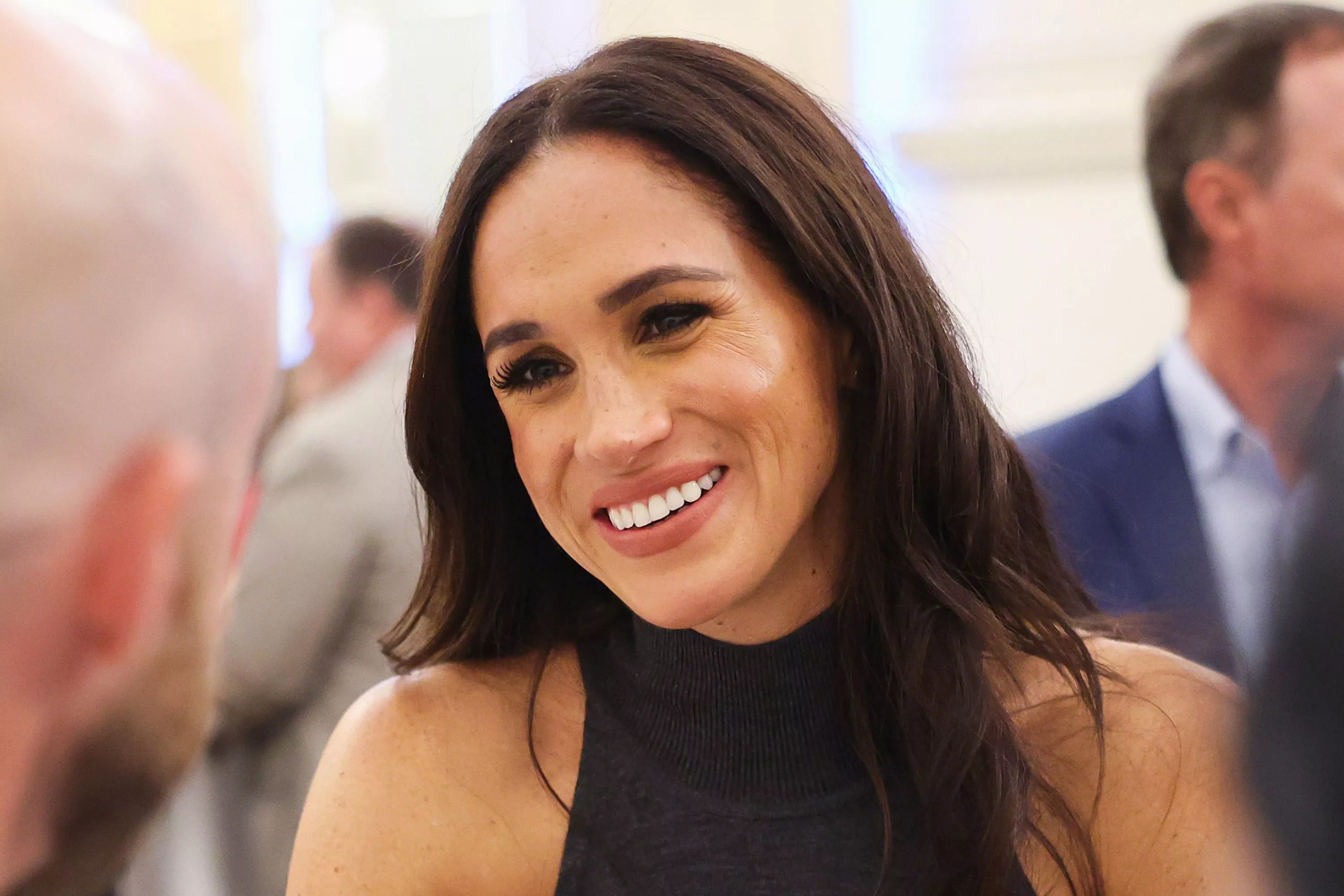 Meghan Markle Still Needs a Boost Six Months On From Key Signing - Vimarsana News