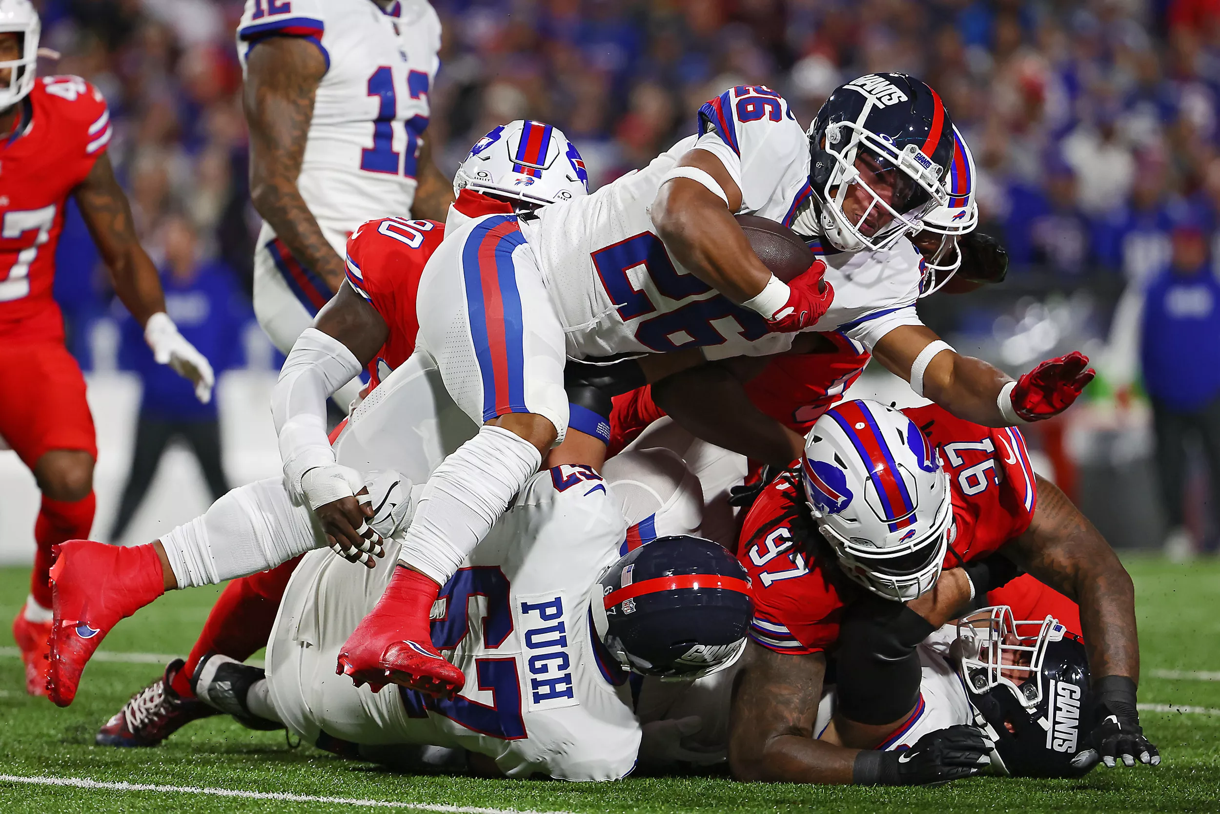 Justin Pugh's 'Straight Off the Couch' Joke Ranks Among the Best SNF Intros - Vimarsana News