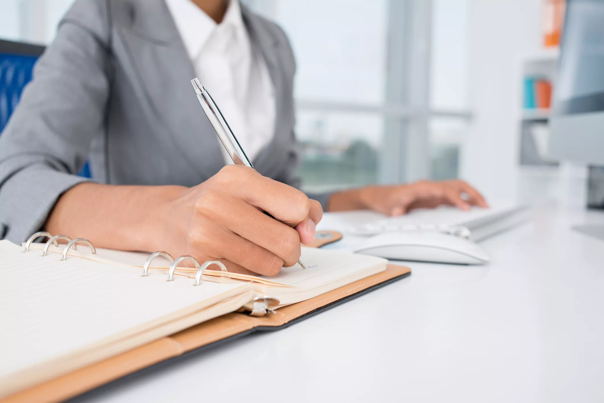 Administrative Assistant Job Description (Plus Template) - Vimarsana News