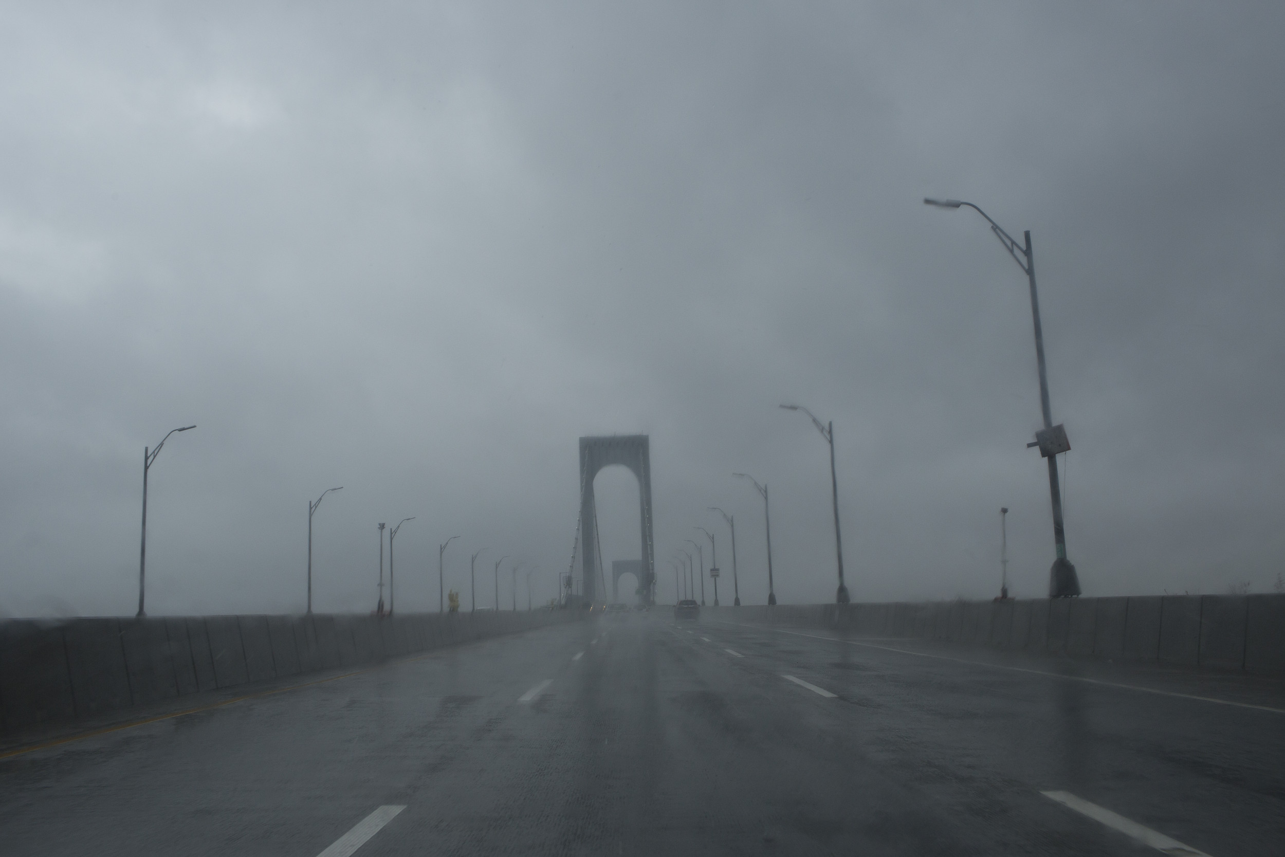 Louisiana 'super fog' kills 7 in massive car pile-up