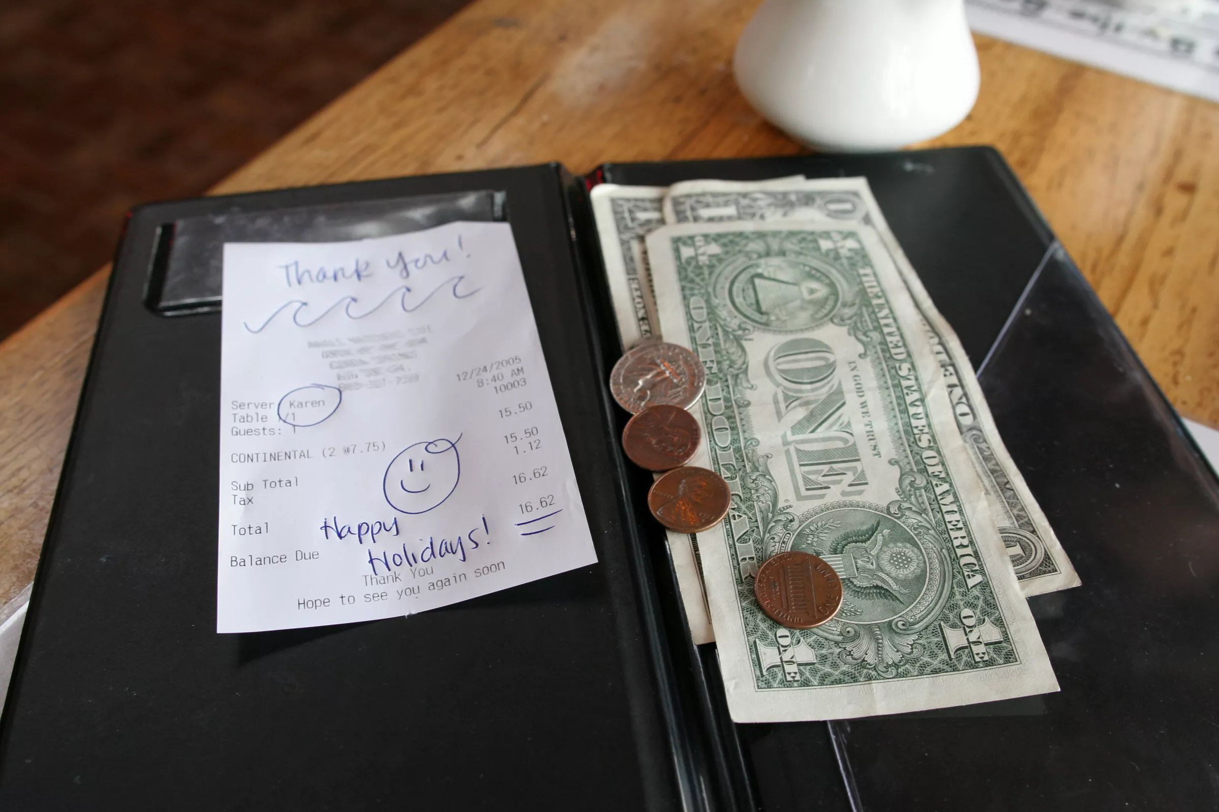 Couple Refusing To Pay Share of Restaurant Meal Slammed—'Cheap and Selfish' - Vimarsana News