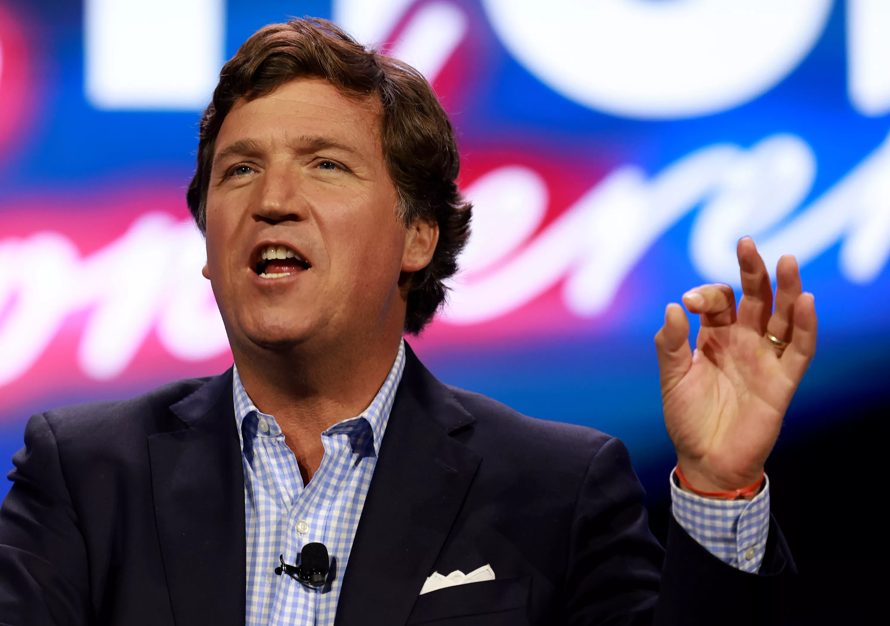 tucker-carlson.webp