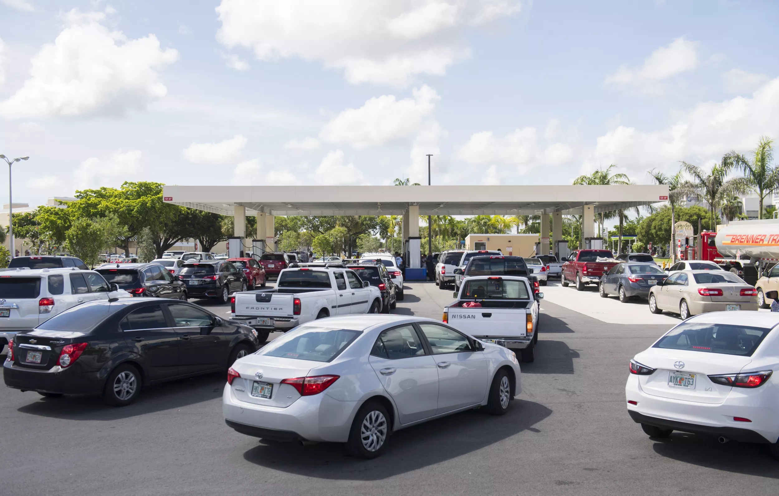 Florida Car Insurance Crisis as Rates Shoot Up 30% in a Year - Vimarsana News