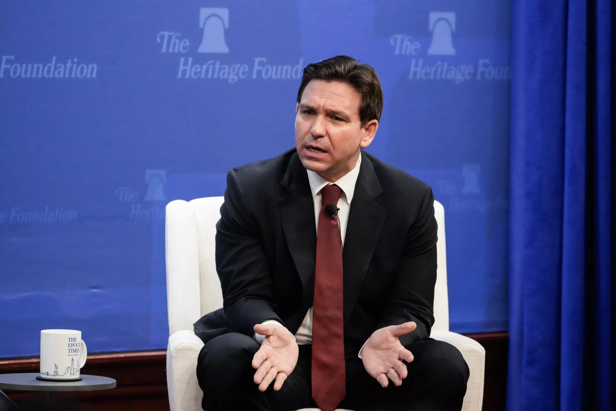 Ron DeSantis Slammed by Florida's Largest Newspaper in Scathing Article - Vimarsana News