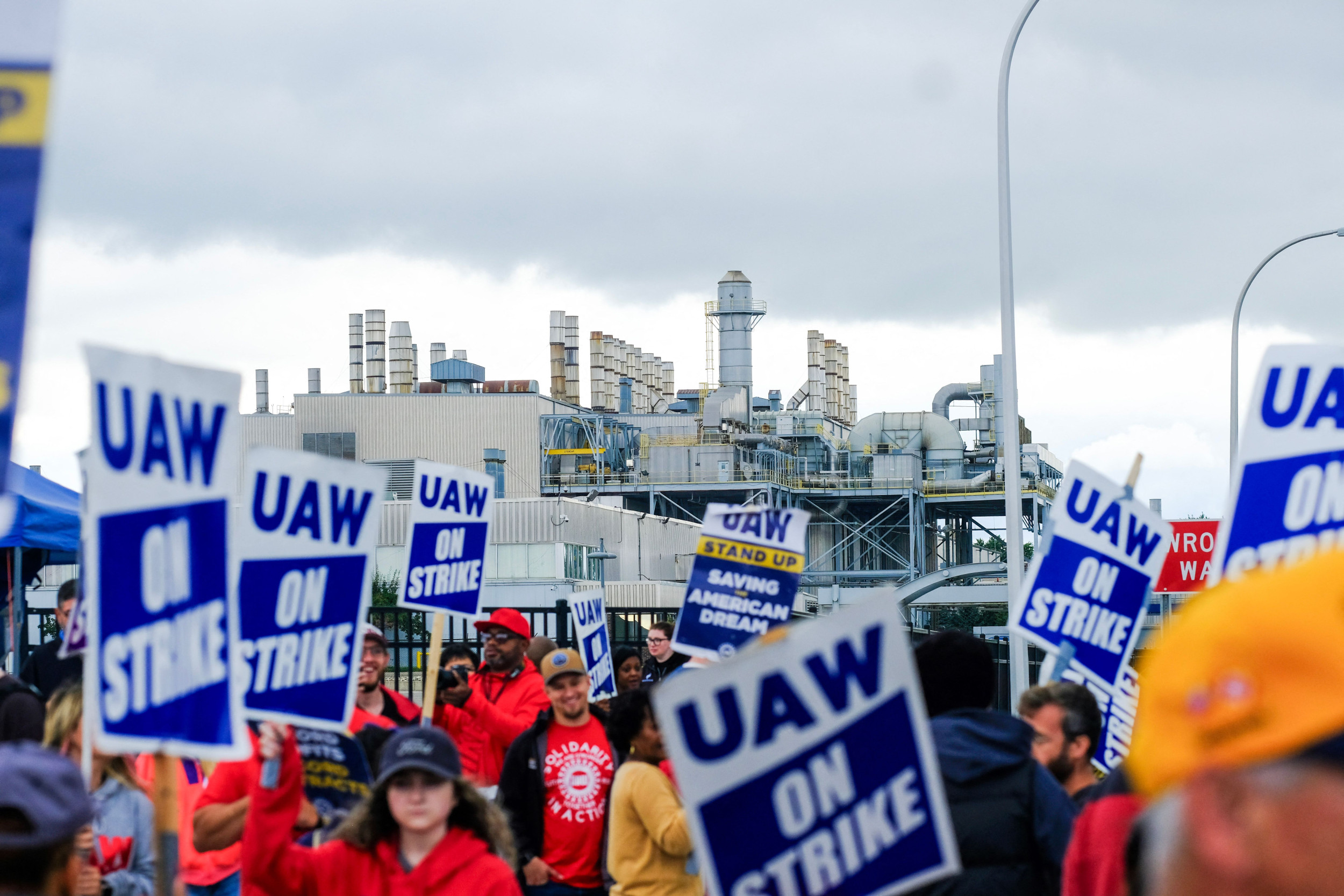 What the auto workers’ win might mean for cleaner cars and climate action