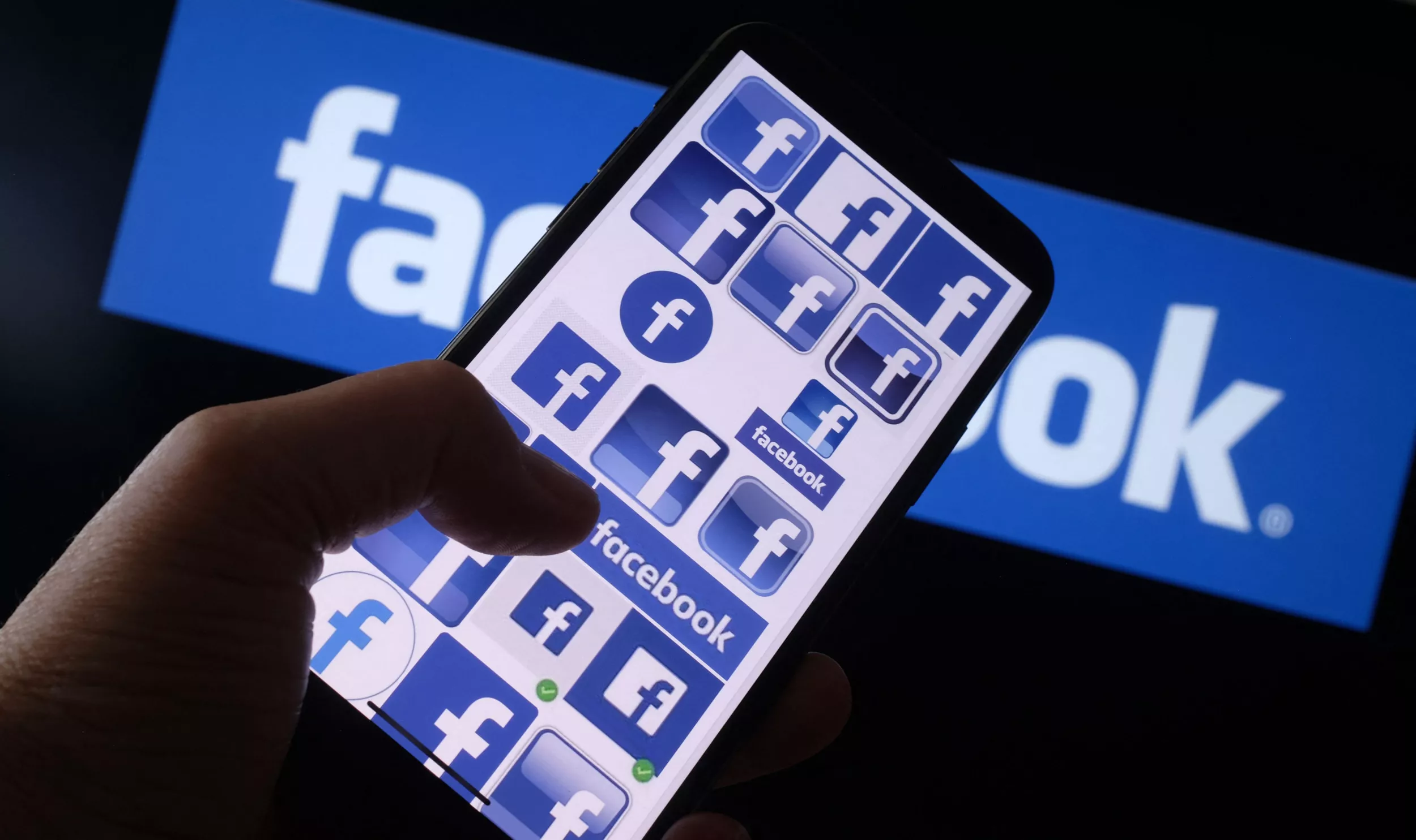 Teens Willing To Give Parents Control of Their Social Media - Vimarsana News