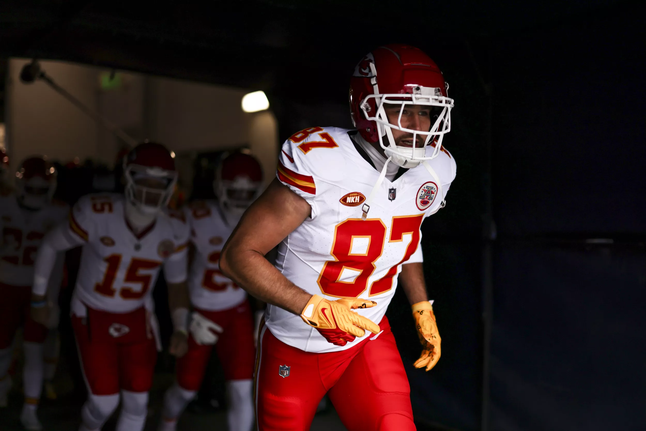 Travis Kelce Roasted by Social Media Users for His Trademark Filings - Vimarsana News