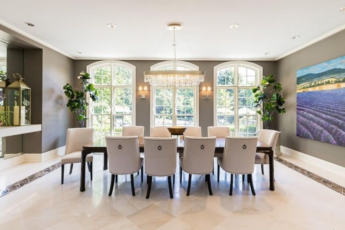 The dining room in Tracis Kelce's new home