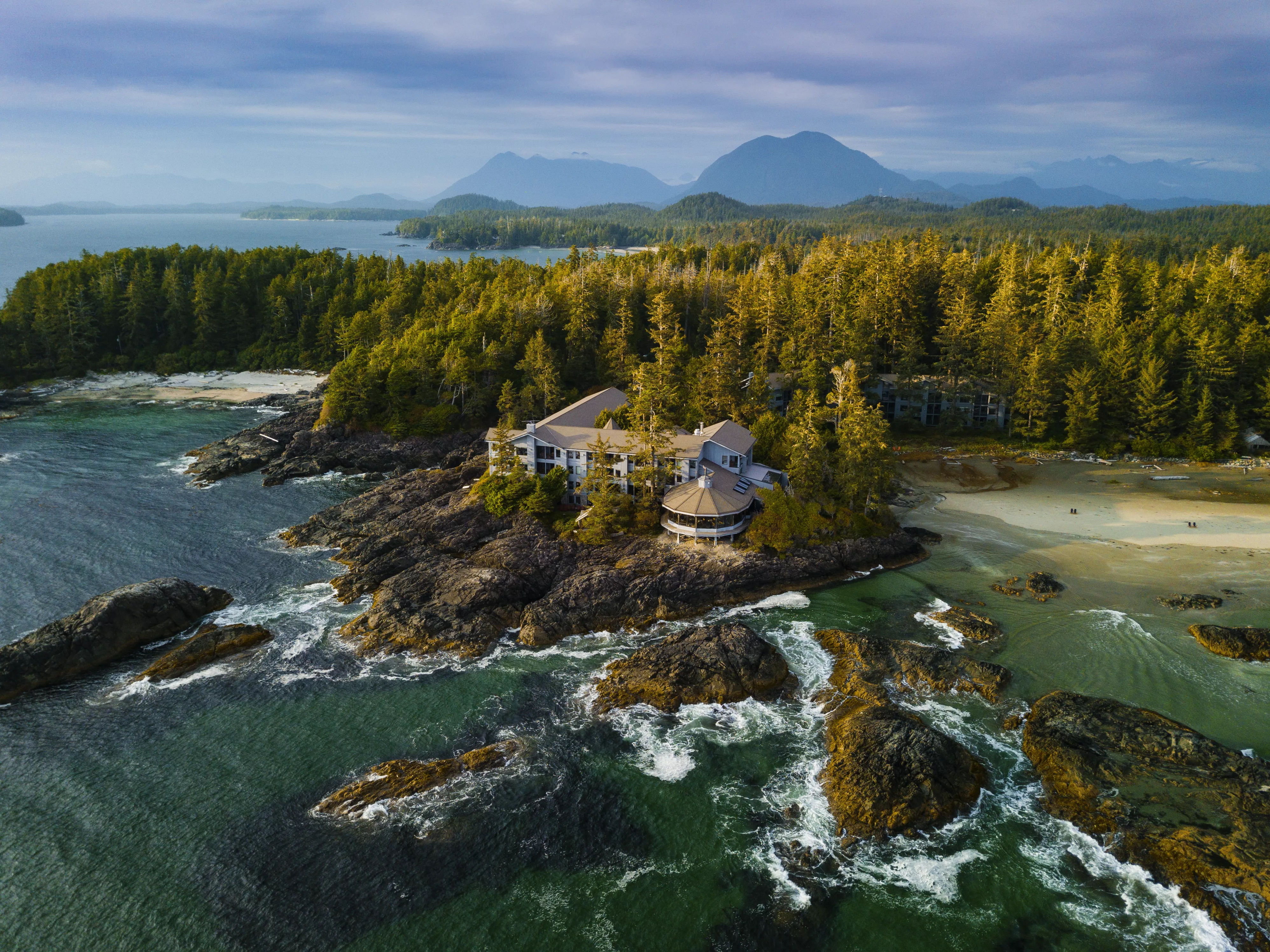 Unplug and Escape at These Global Eco-Retreats on the Edge of the World - Vimarsana News