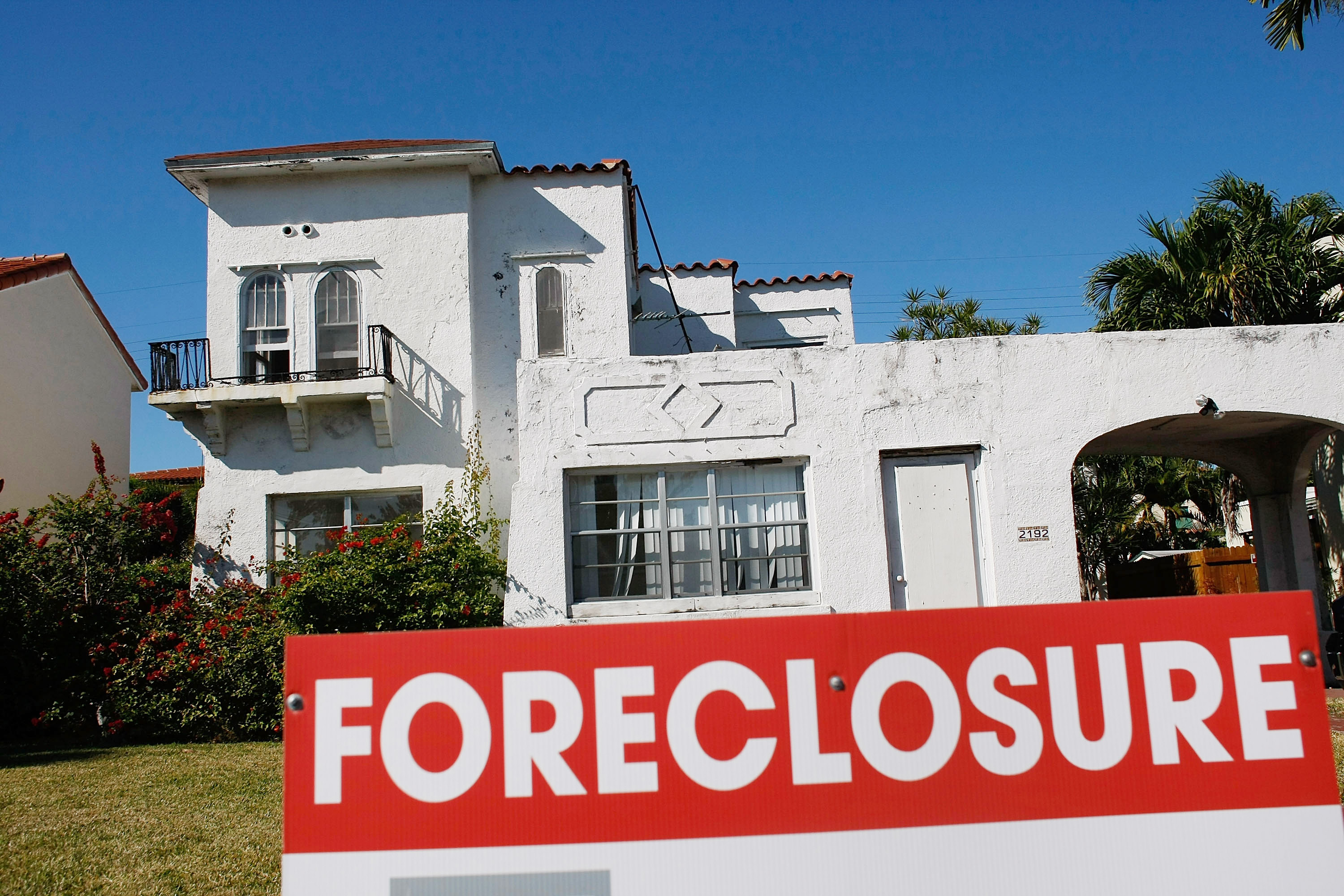 Mortgage Failures Spark Fears of Foreclosure Spike Mortgage Failures Spark Fears of Foreclosure Spike