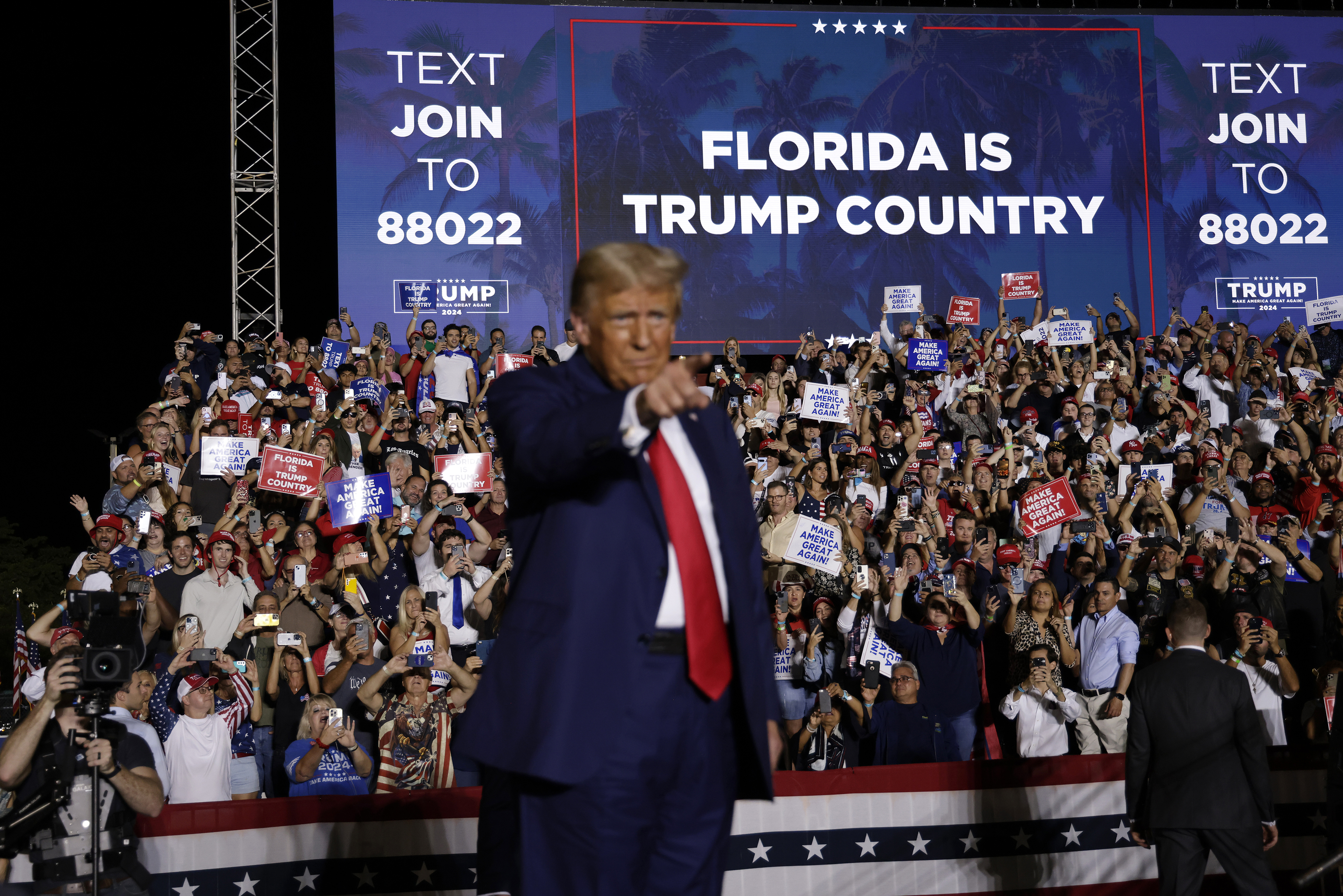 Donald Trump Stunned By Boos During Florida Rally: 'What's Going On ...