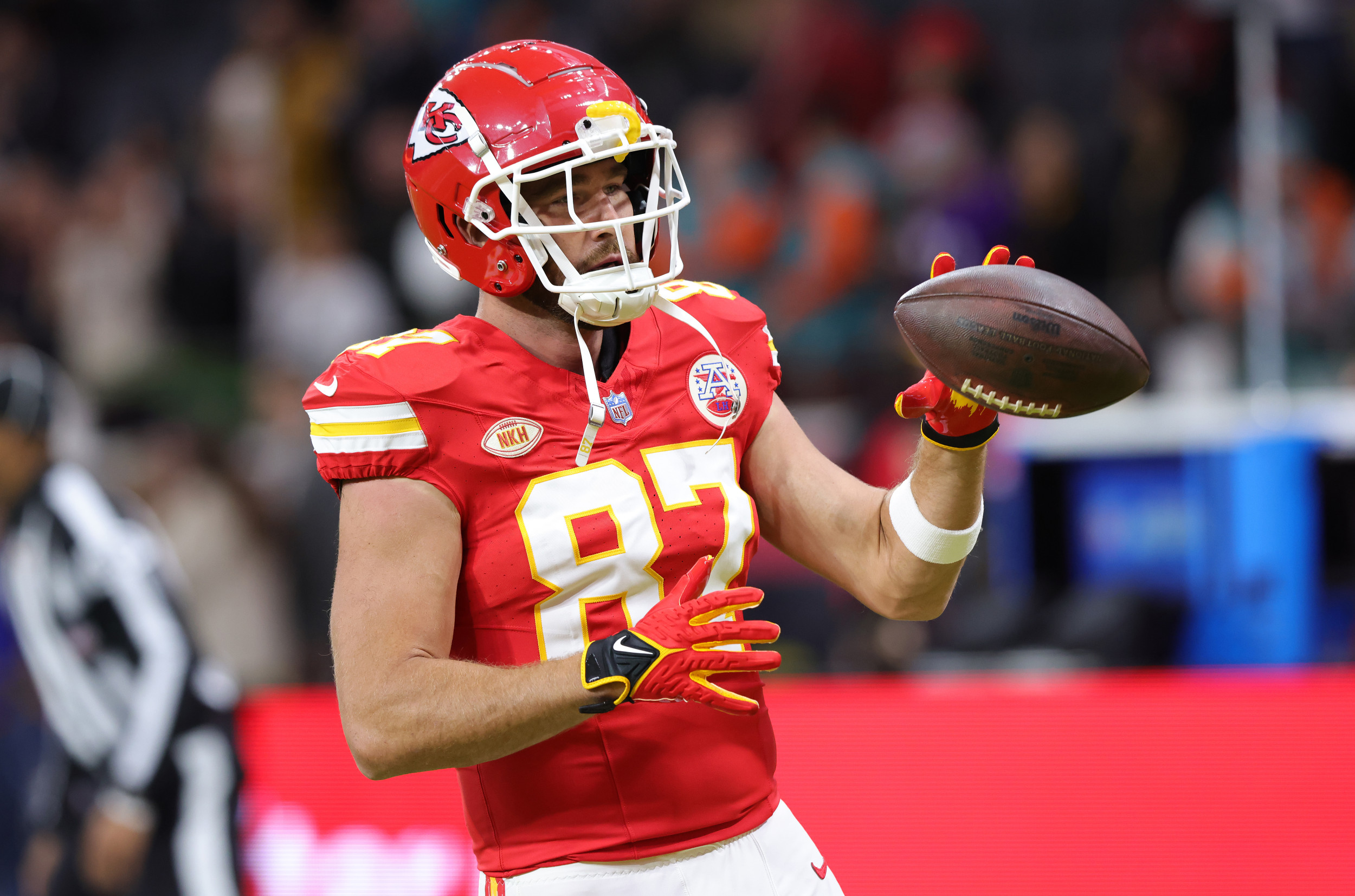 Travis Kelce's Bye Week Plans Aren't A Problem, Even If Your Gut Says ...