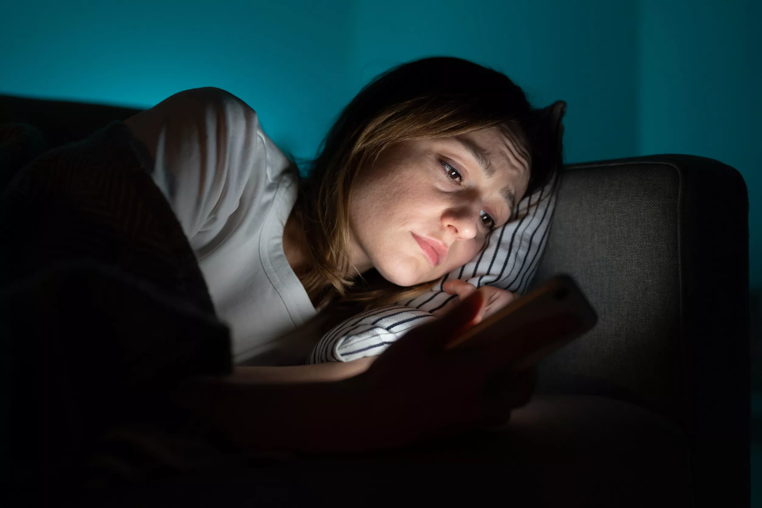 Neuroscientists Discover Women and Men Handle Sleep Deprivation Differently - Vimarsana News