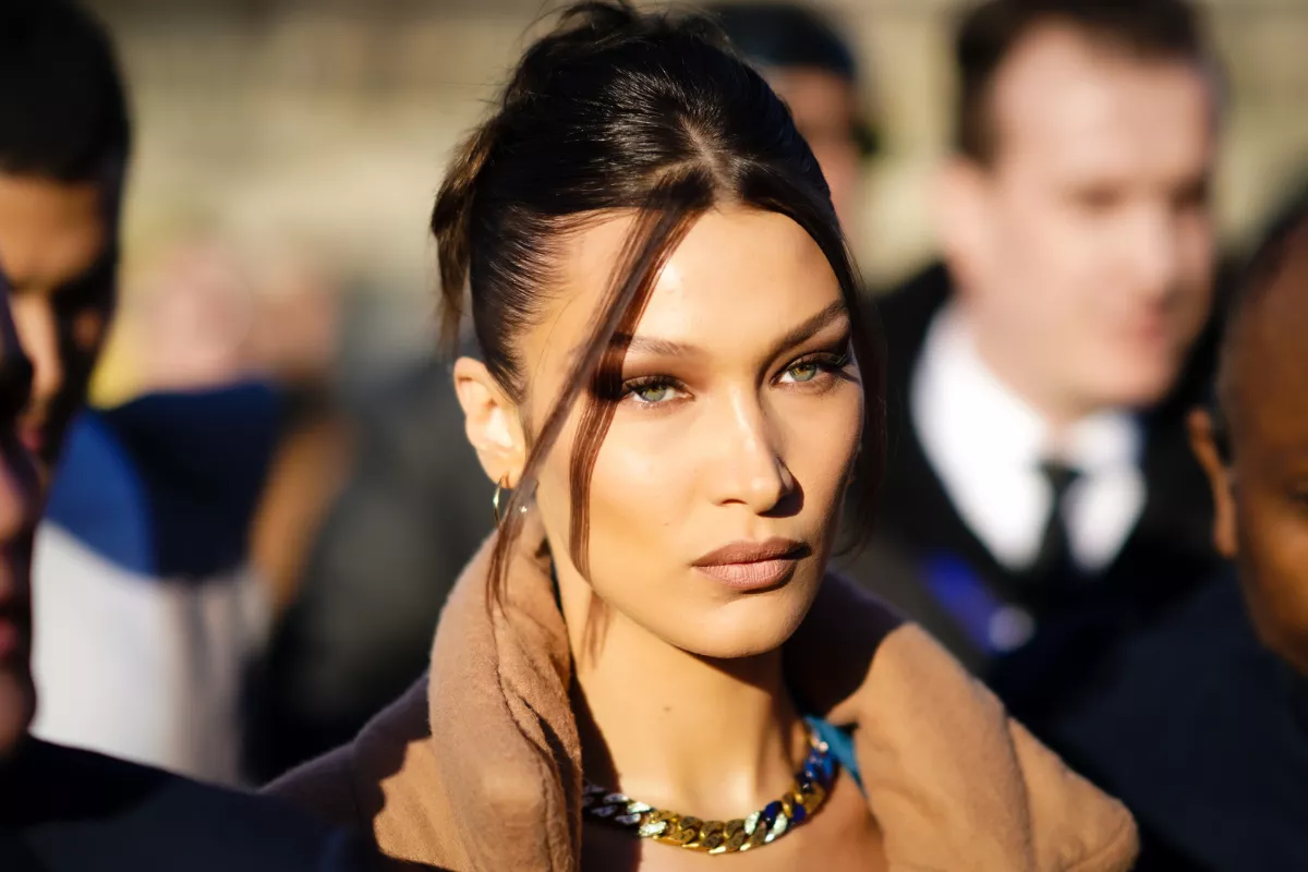 Dior Faces Boycott Calls Over Bella Hadid, But Fans Missed One Major Point - Vimarsana News