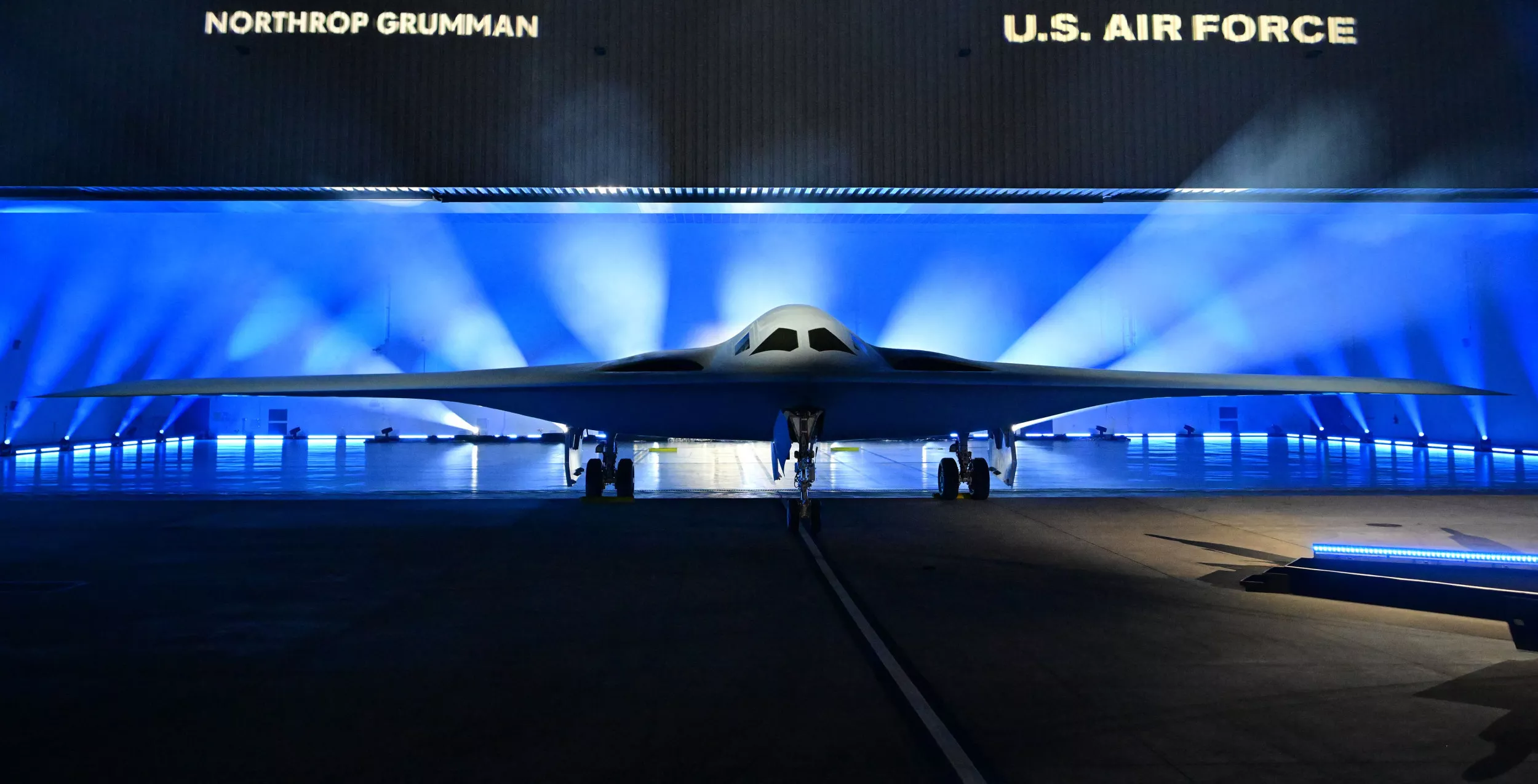 Rare footage shows "invisible" nuclear bomber flying in California - Vimarsana News