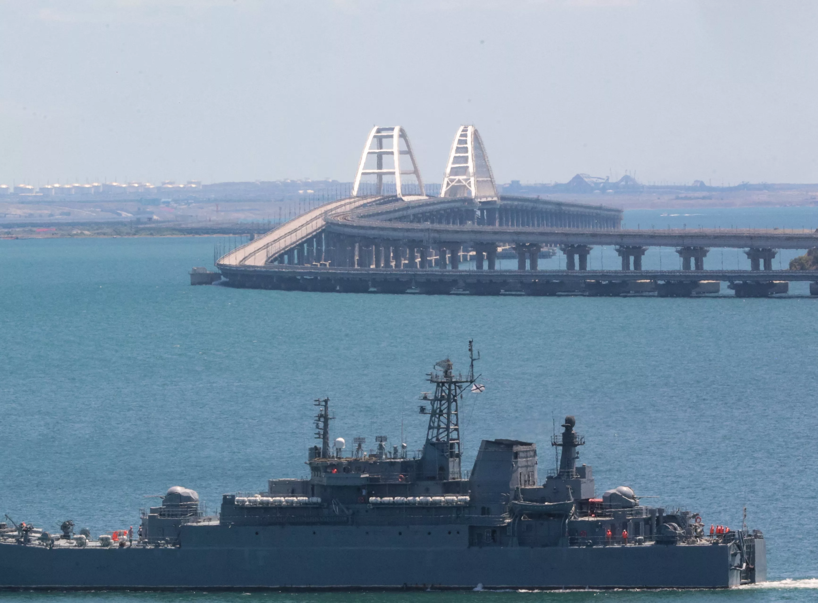Satellite Photos Show Aftermath of Strike on Russian Black Sea Ships - Vimarsana News