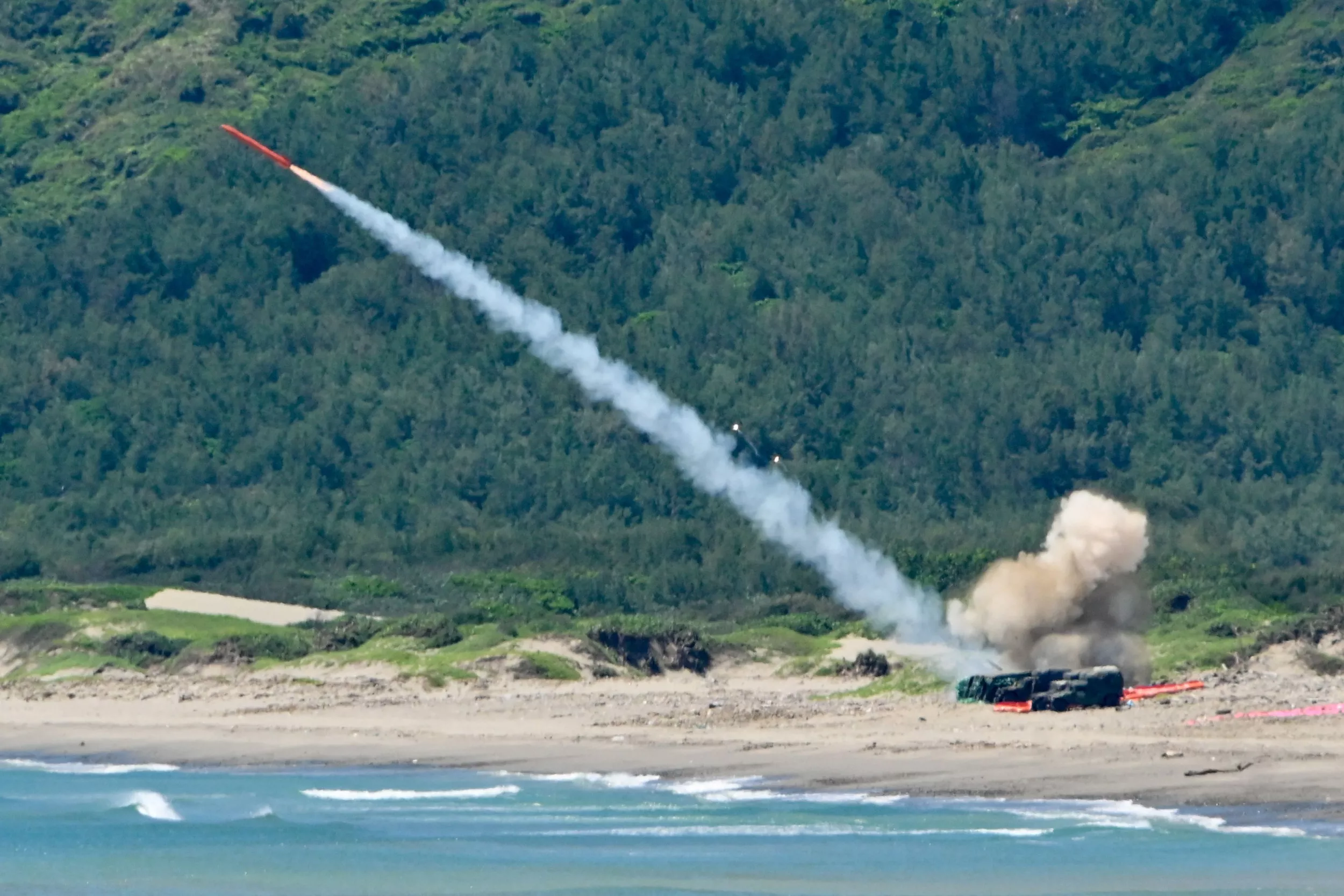 Taiwan and China Build Missiles to Strike Each Other's Heartland - Vimarsana News