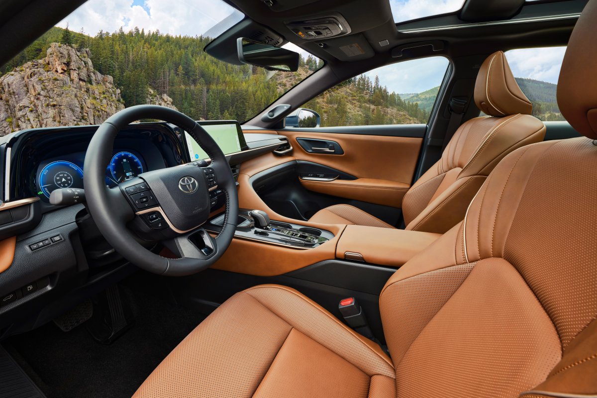 2025 Toyota Crown Signia