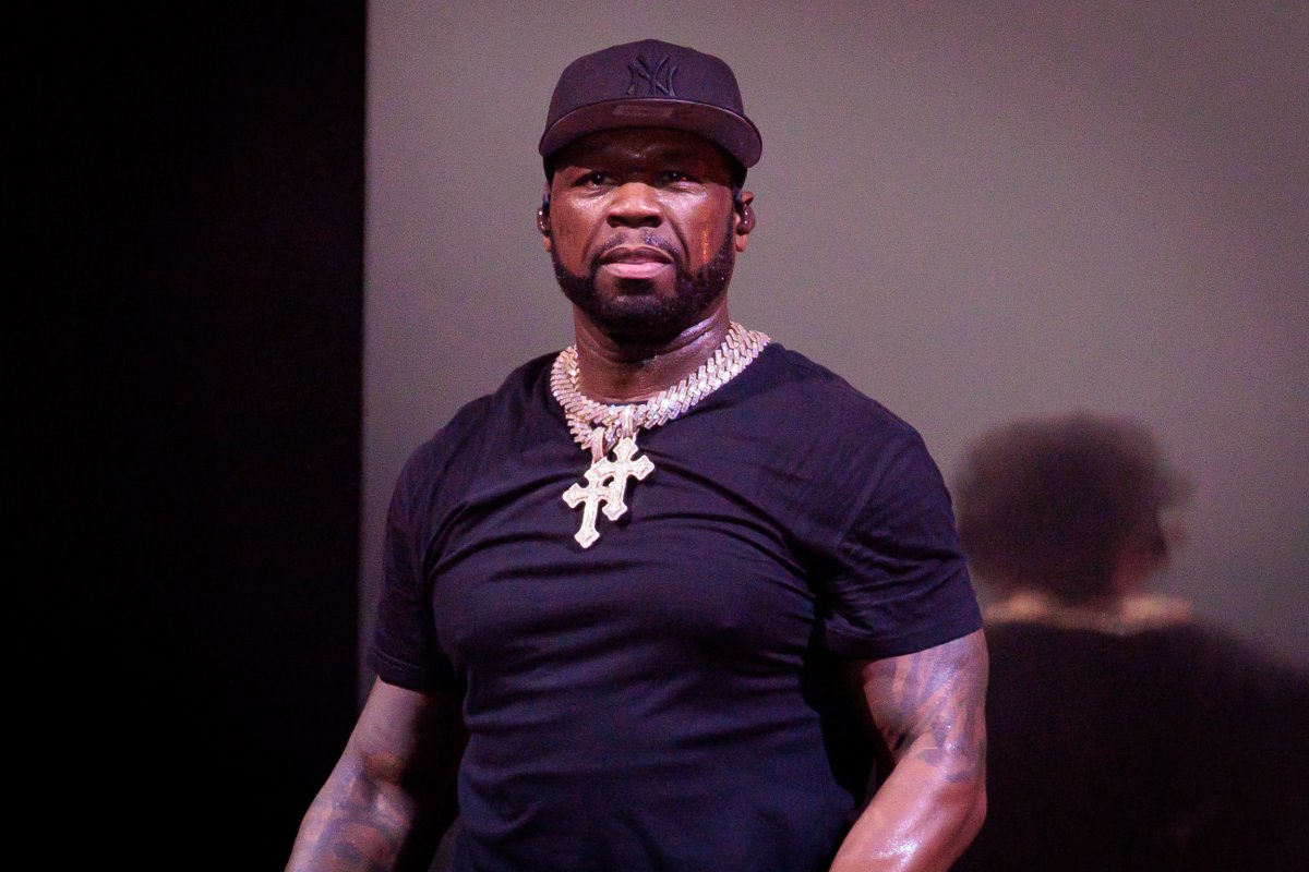 50 Cent Shouts Out Dancing Granny at His Concert in Viral Video