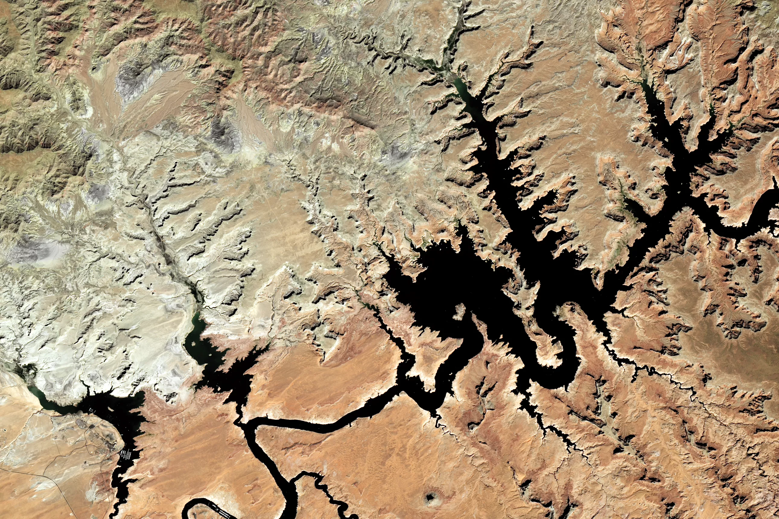 Before and After Satellite Images Show Lake Powell Water Levels Rise - Vimarsana News