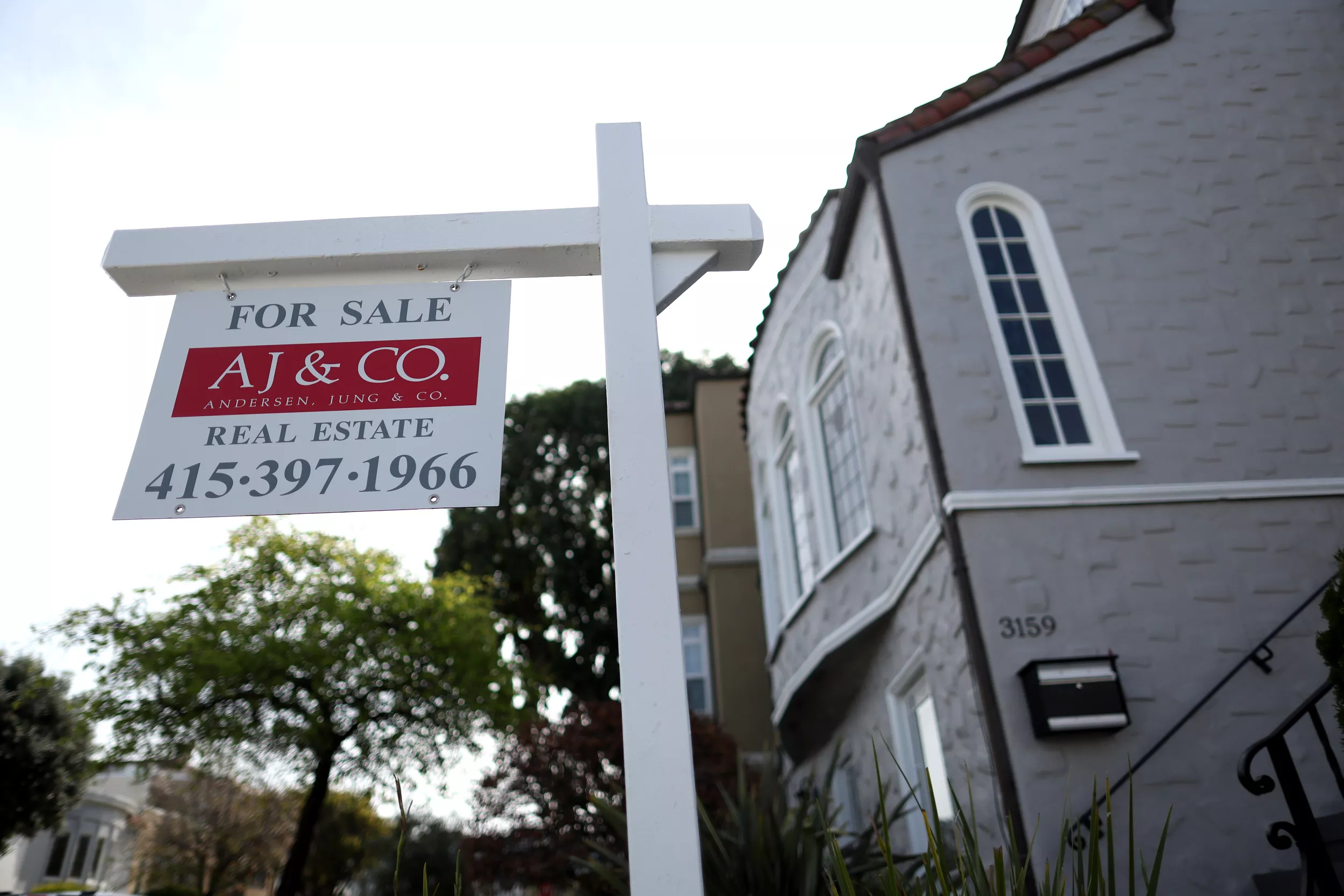 Realtor Reveals Woman's Tragic Break-Up Story: 'An Expensive Lesson' - Vimarsana News