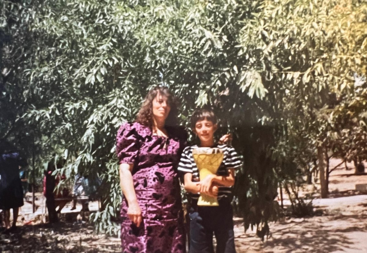 Elias Deis with his mom
