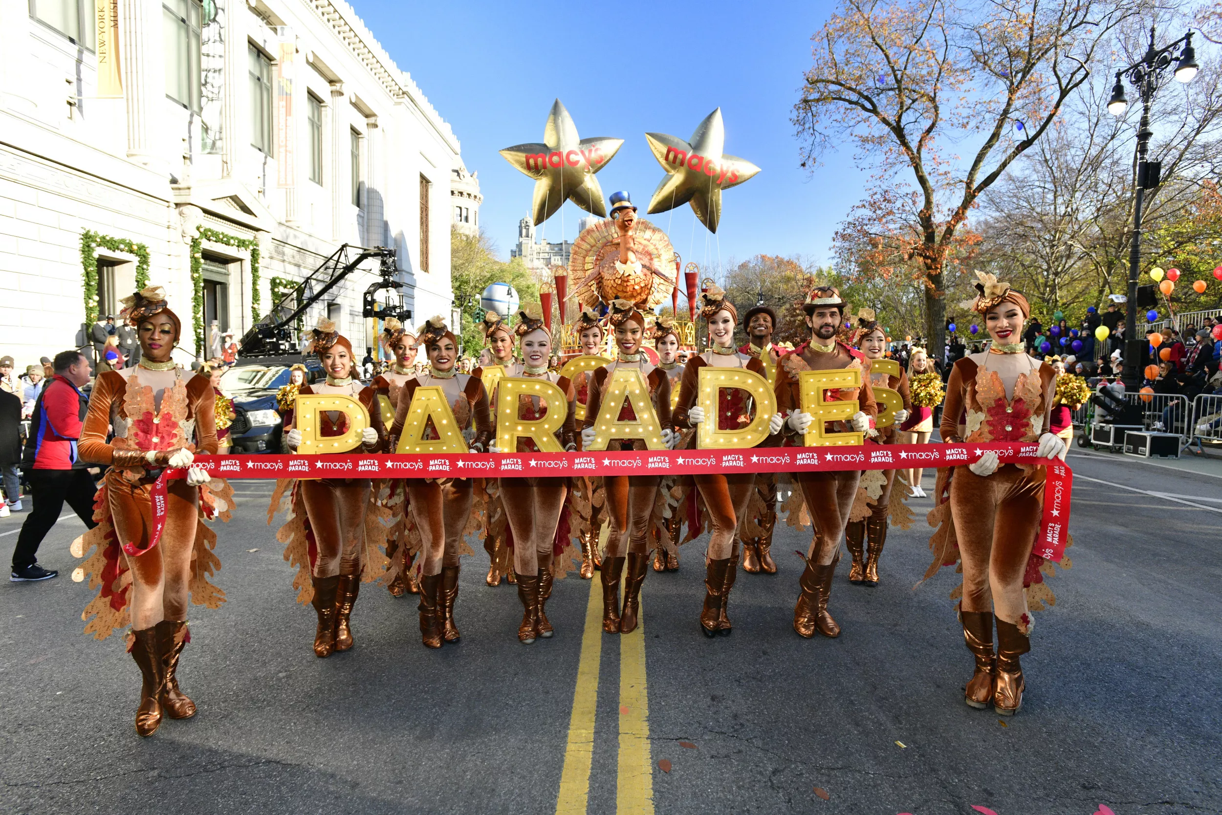 Macy's Thanksgiving Day Parade 2023 Route and Performers - Vimarsana News