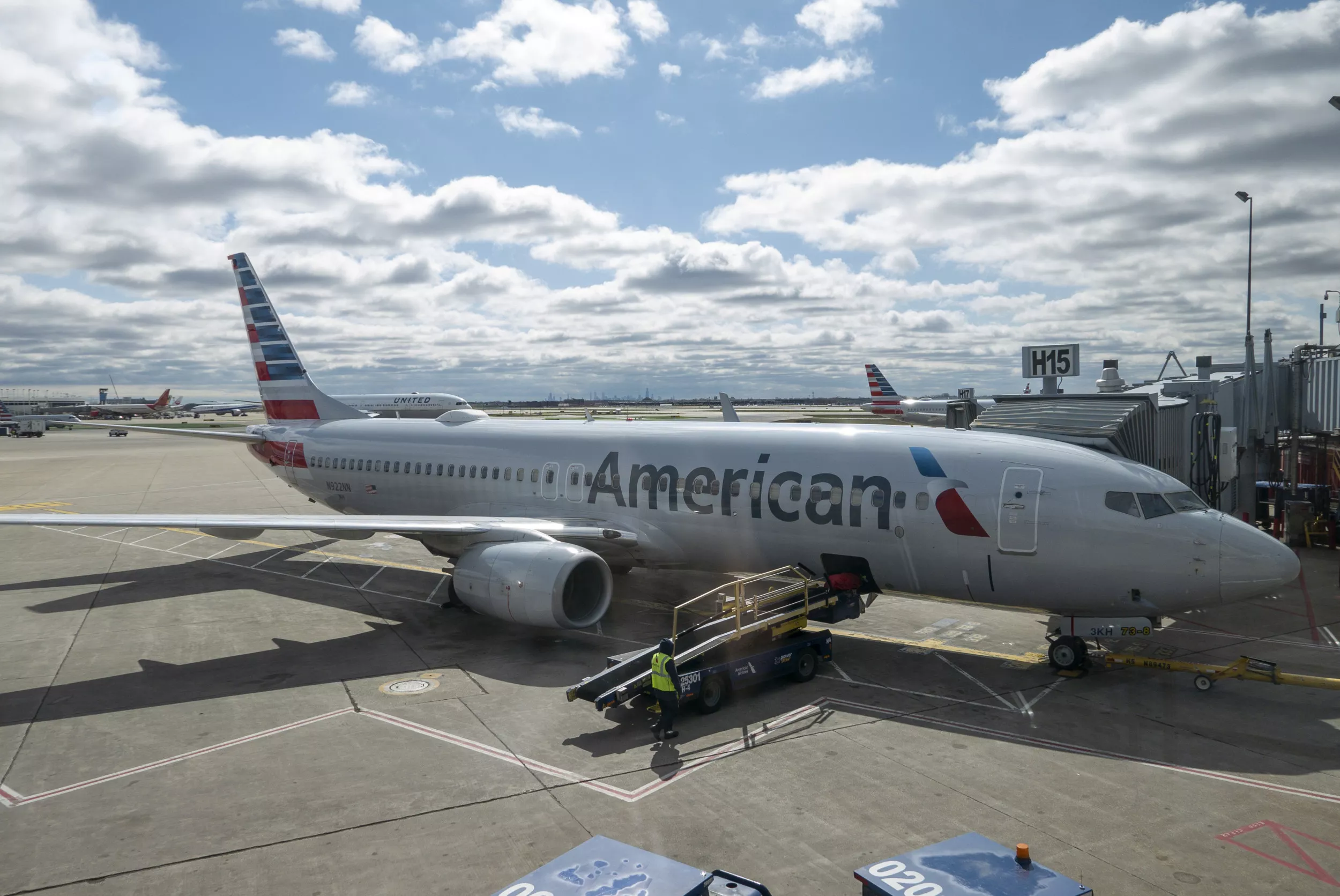 American Airlines Speaks Out After 'Deeply Concerning' Wheelchair Video - Vimarsana News