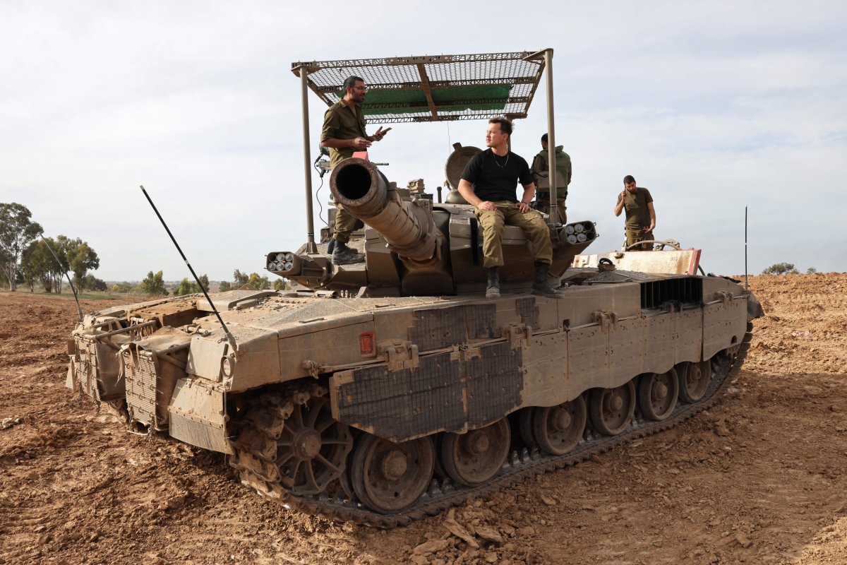 IDF tank crew pictured near Gaza border