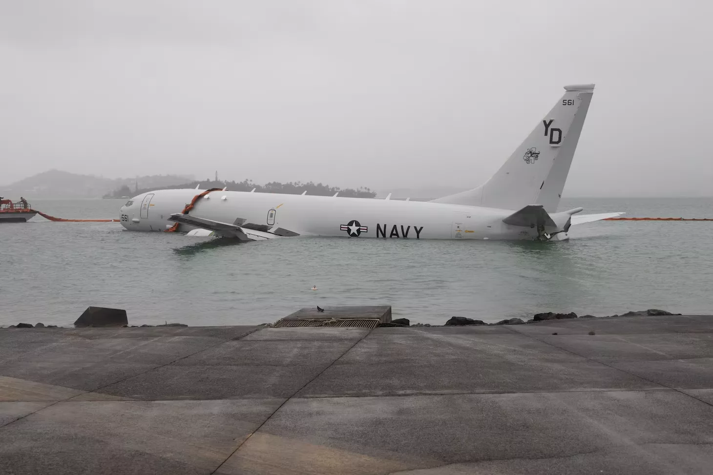 US Releases Photos of Navy Plane Crash off Hawaii - Vimarsana News