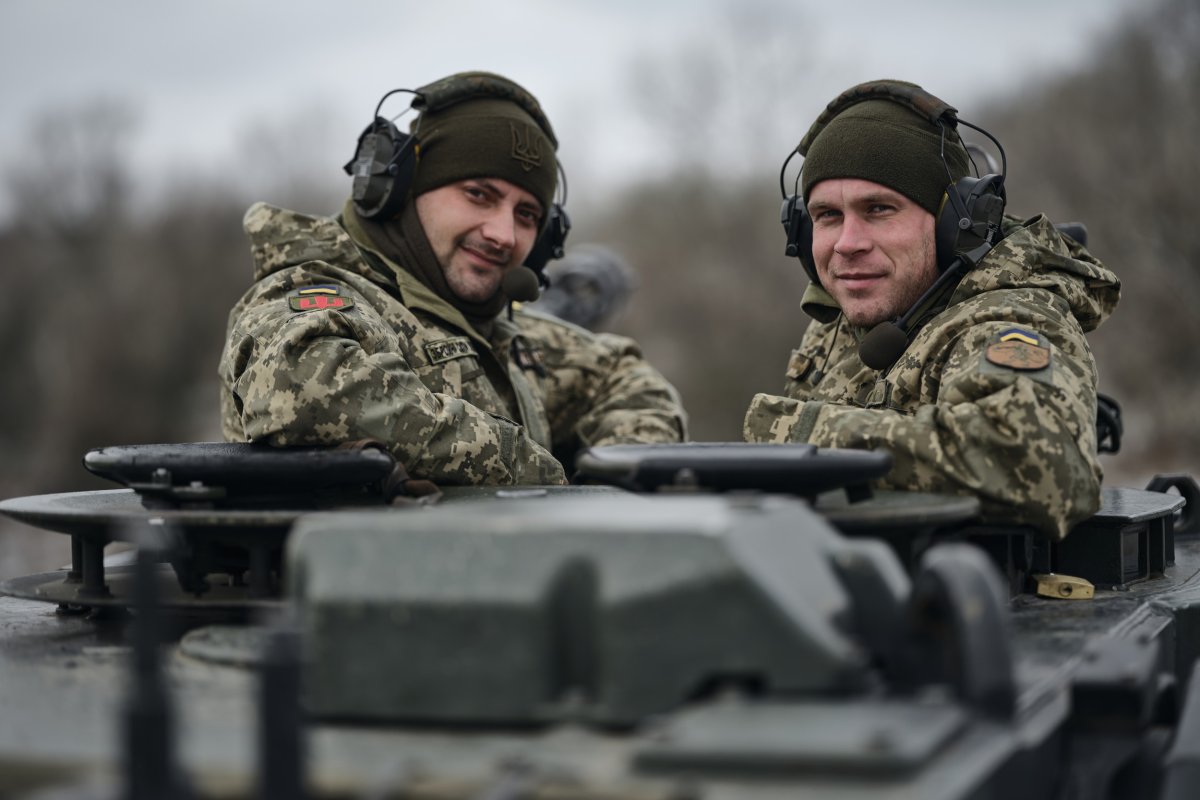 Ukraine anti-aircraft team pictured outside Kyiv